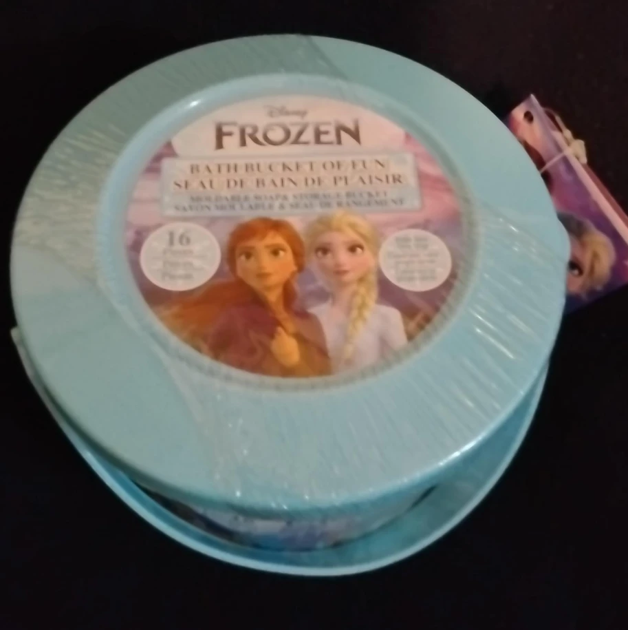 Disney Frozen Bath Bucket of Fun - New