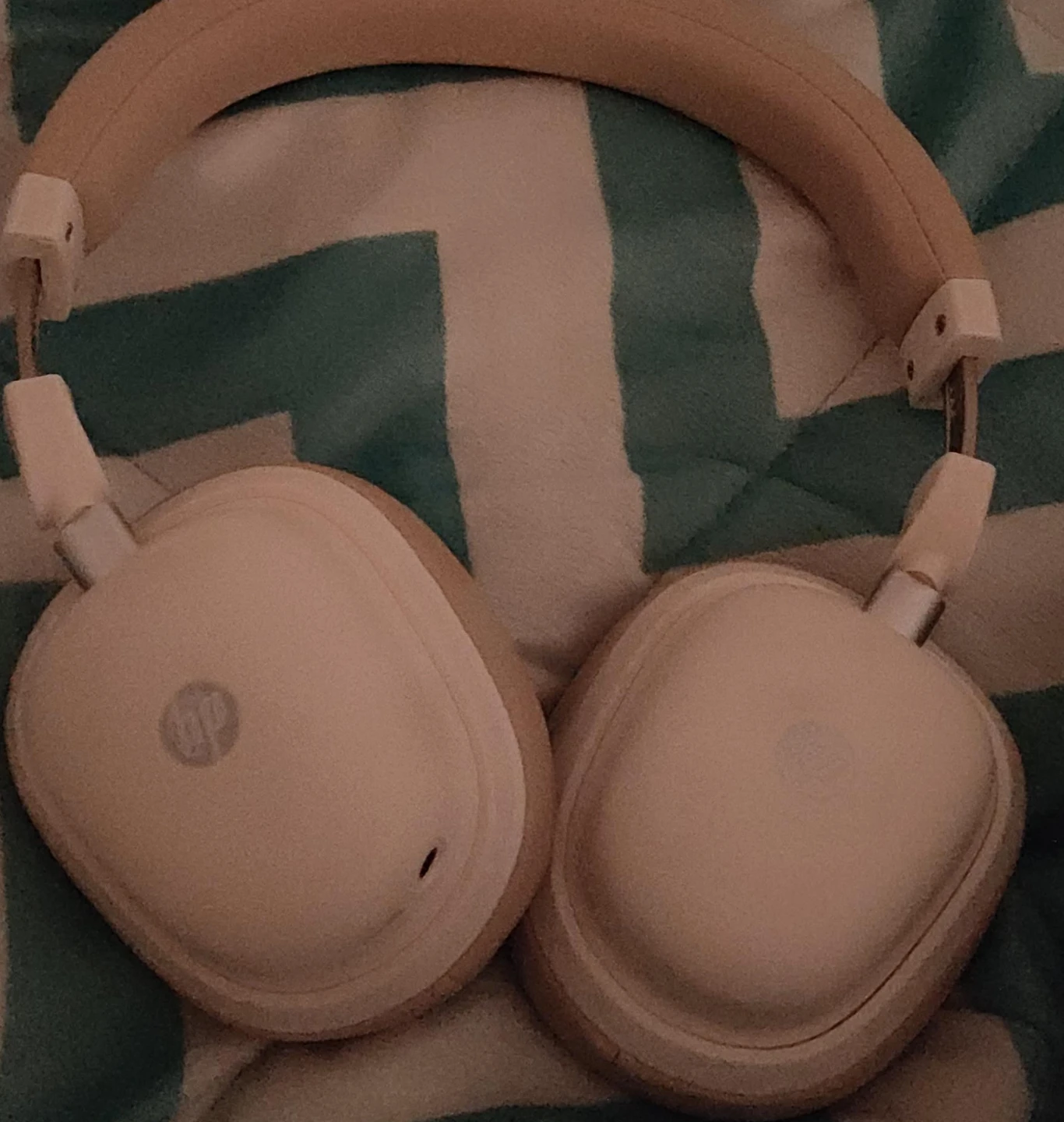 HP Wireless Headphones - Beige