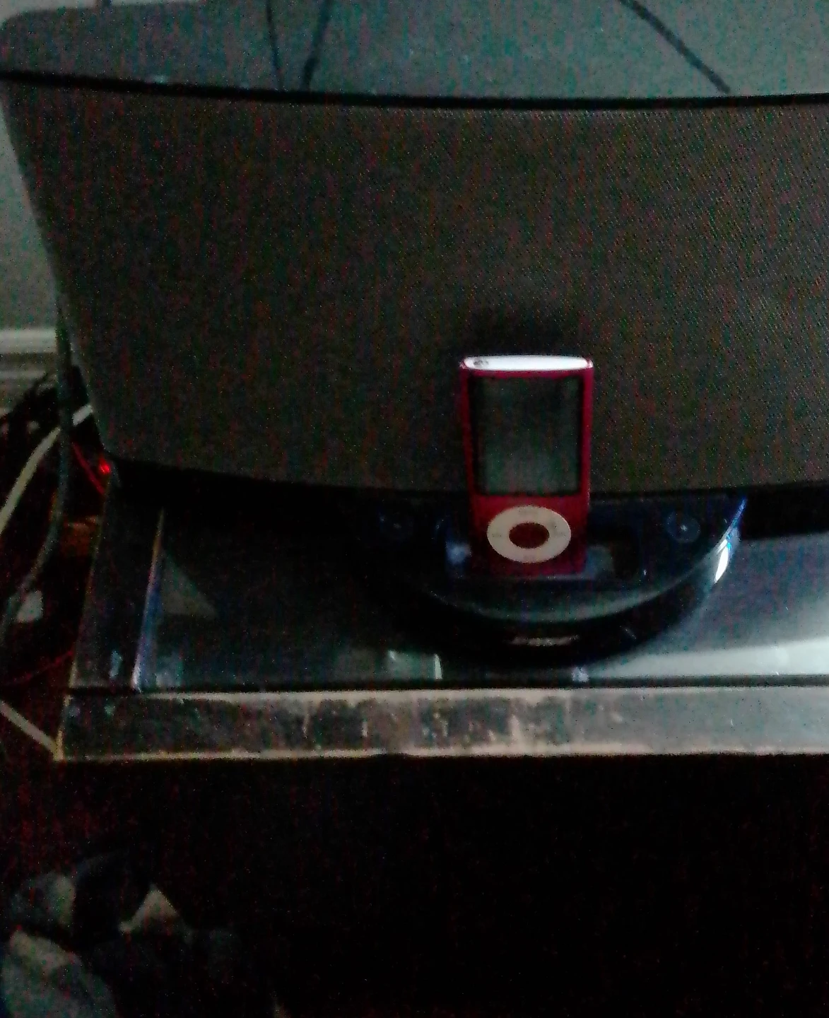 Apple iPod Nano (Red) and dock