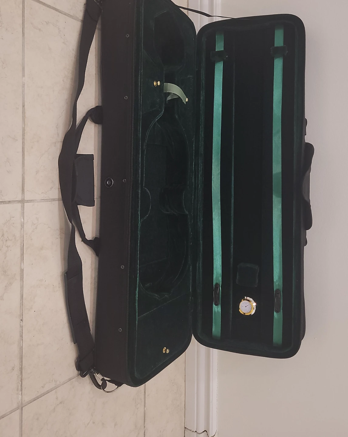 Violin Case with Hygrometer