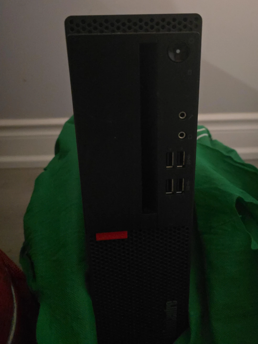 Lenovo ThinkCentre Desktop Computer