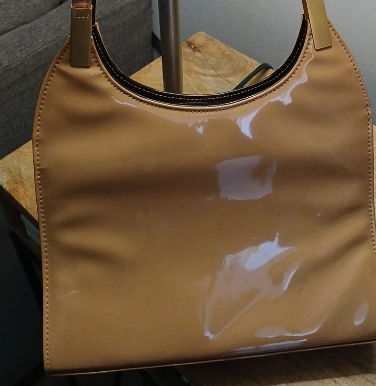 ELLE - Beige Patent Leather Shoulder Bag - photo 2