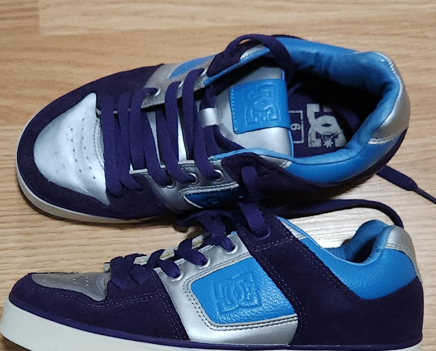 DC Shoes Size 9 - Blue & Purple