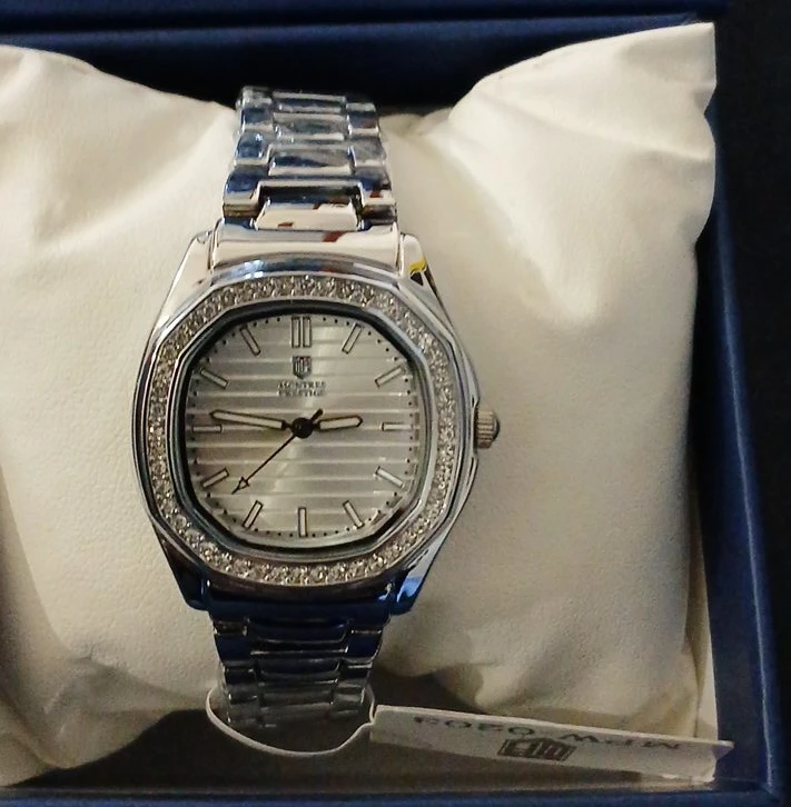 Montree Prestige Silver Watch with Diamonds