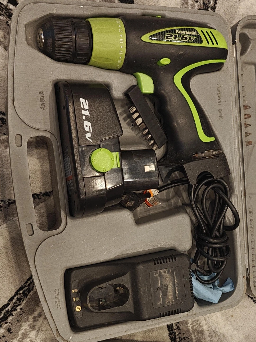 Kawasaki 21.6v Cordless Drill , 2 Chargers. 3 Batteries 2 cases.