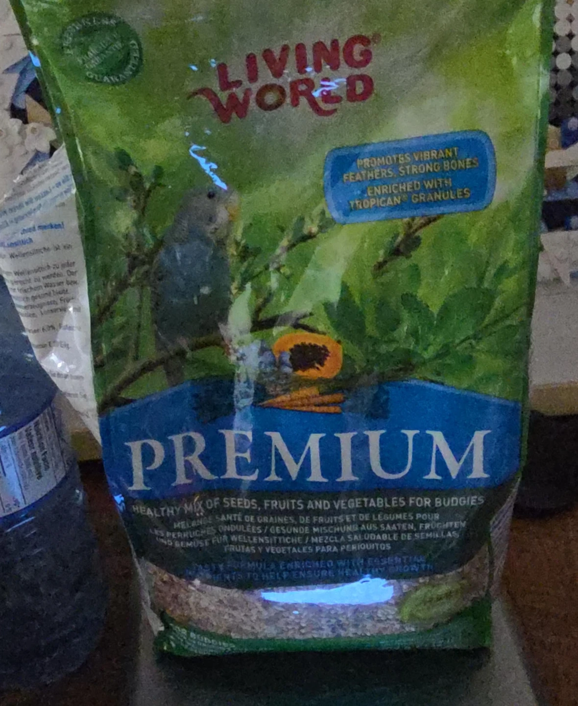 Living World Premium Budgie Food 800g left