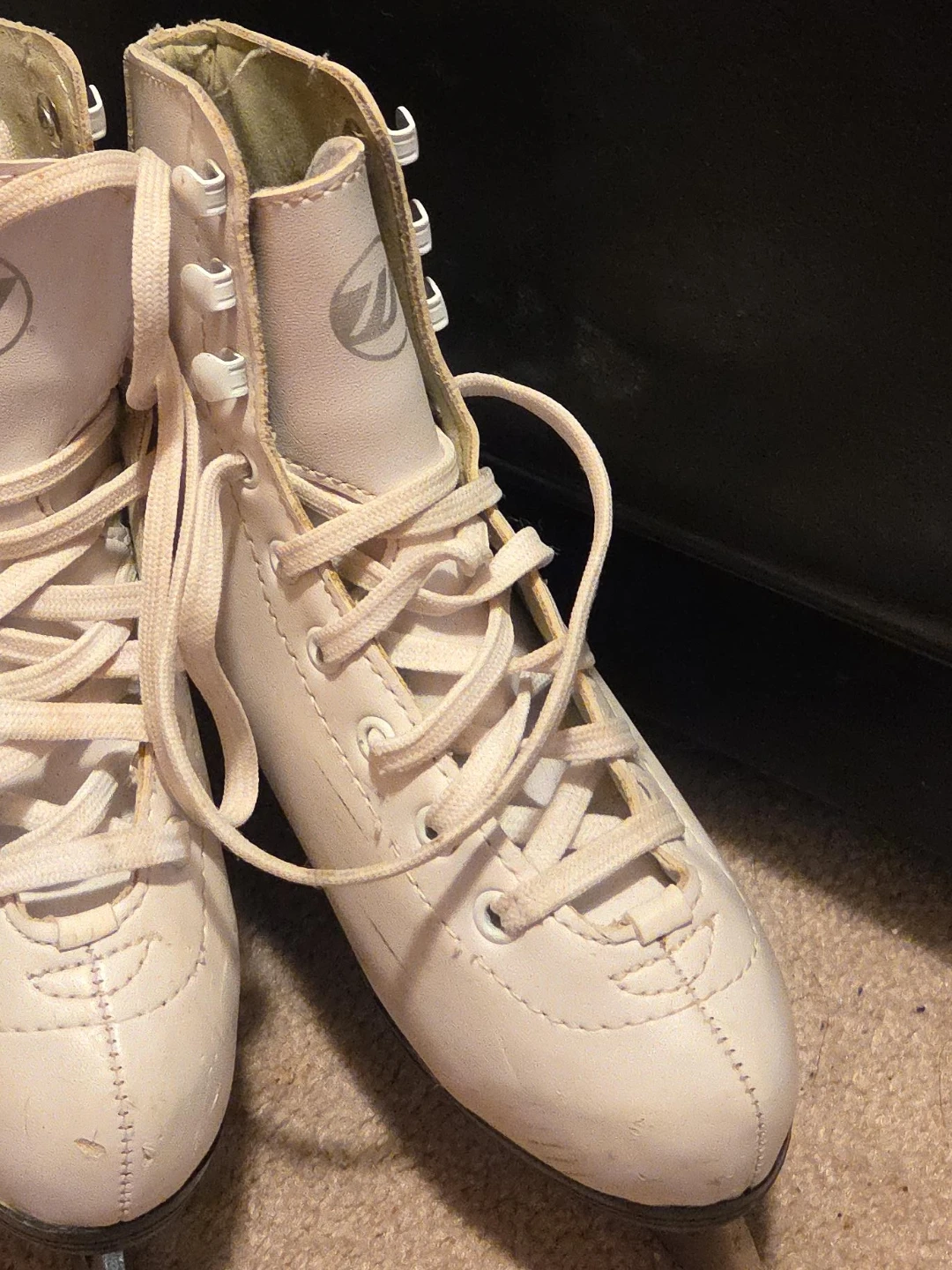 Figure Skates - Size Eur 29 /US 12Y