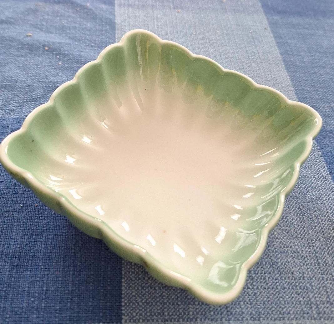 Scalloped Edge Trinket Dish