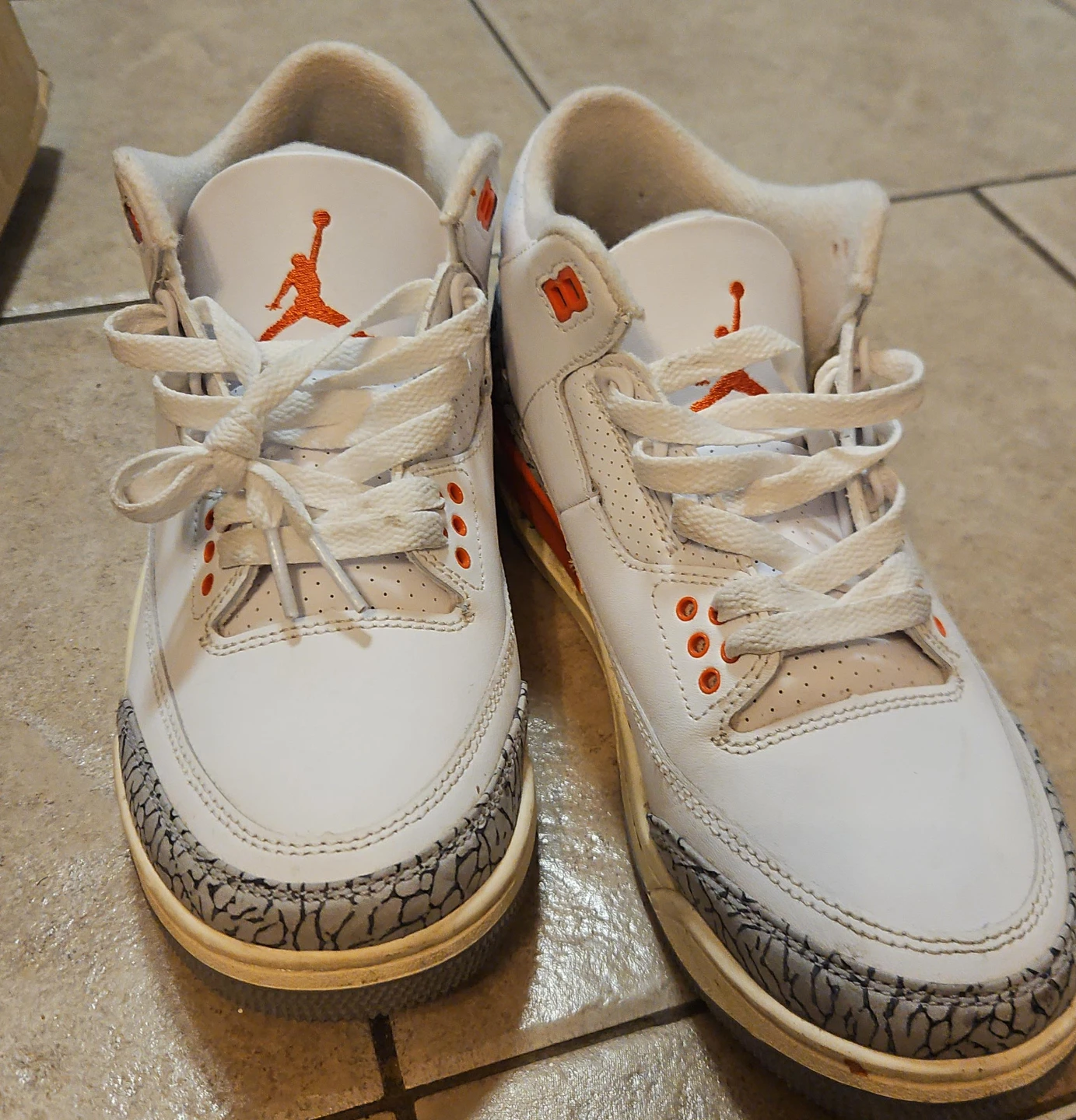 Jordan 3 Retro White Orange Cement Size 8 (US)