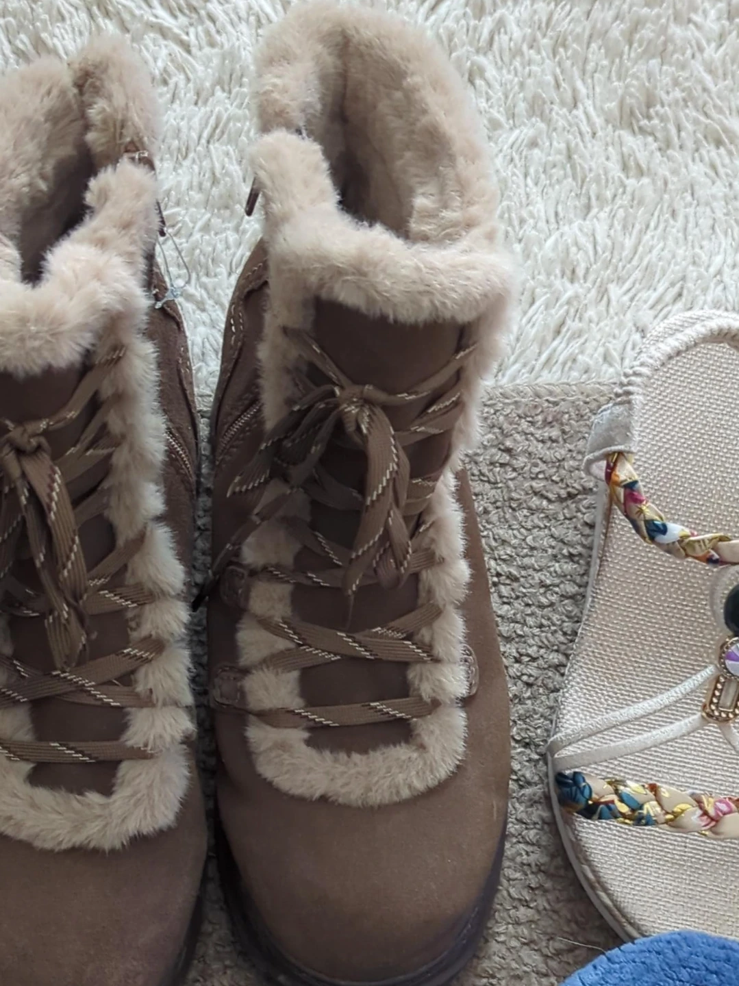 Brown Winter Boots with Faux Fur
