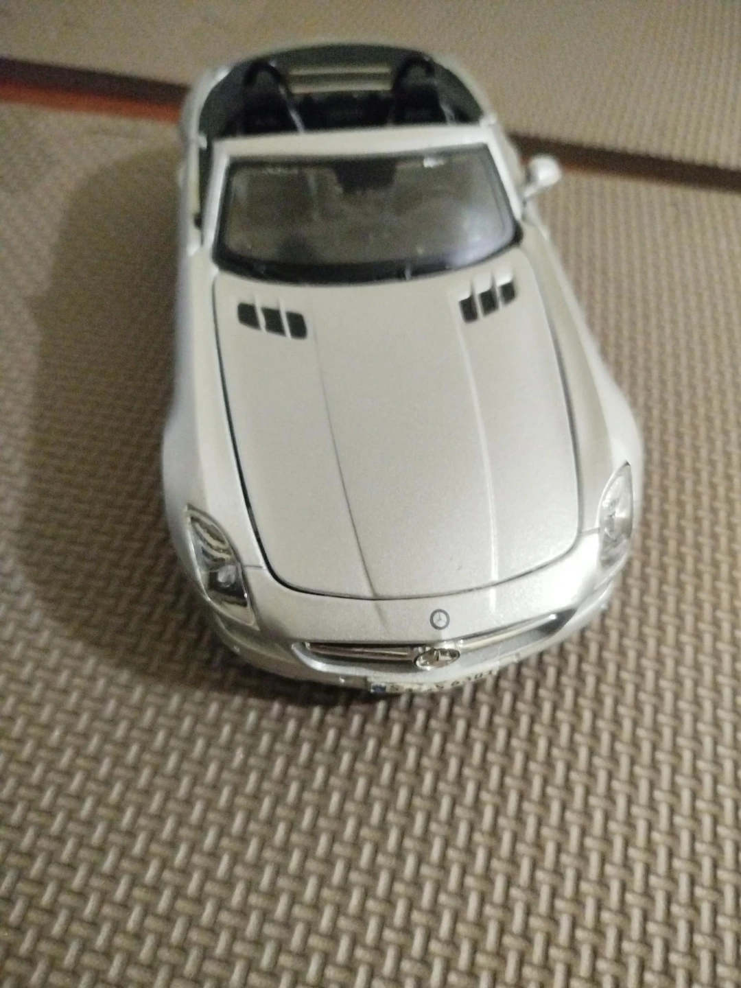 Mercedes-Benz SLS AMG Roadster Diecast Model Car