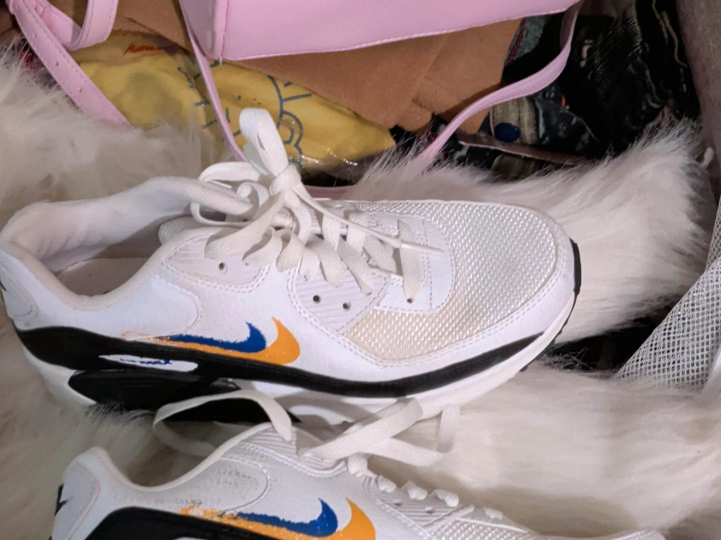 Nike Air Max 90 Sneakers