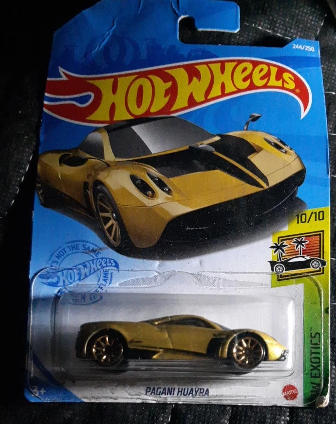 Hot Wheels Pagani Huayra - Gold