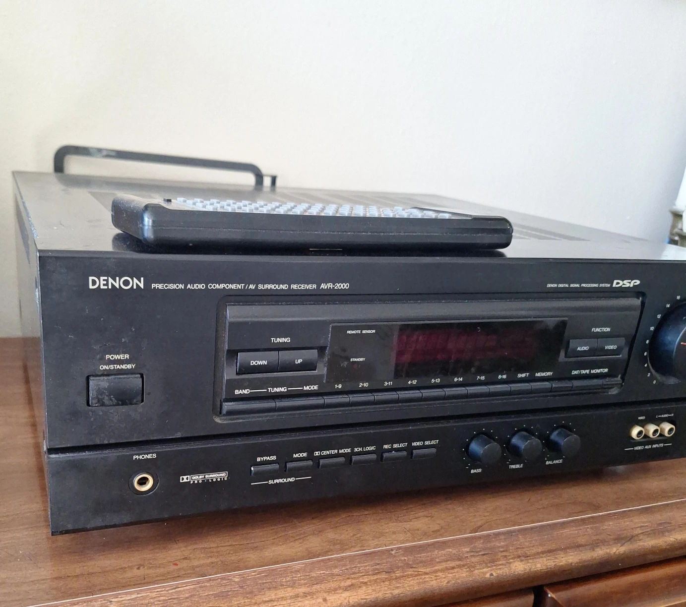 Denon AVR-2000 AV Surround Receiver