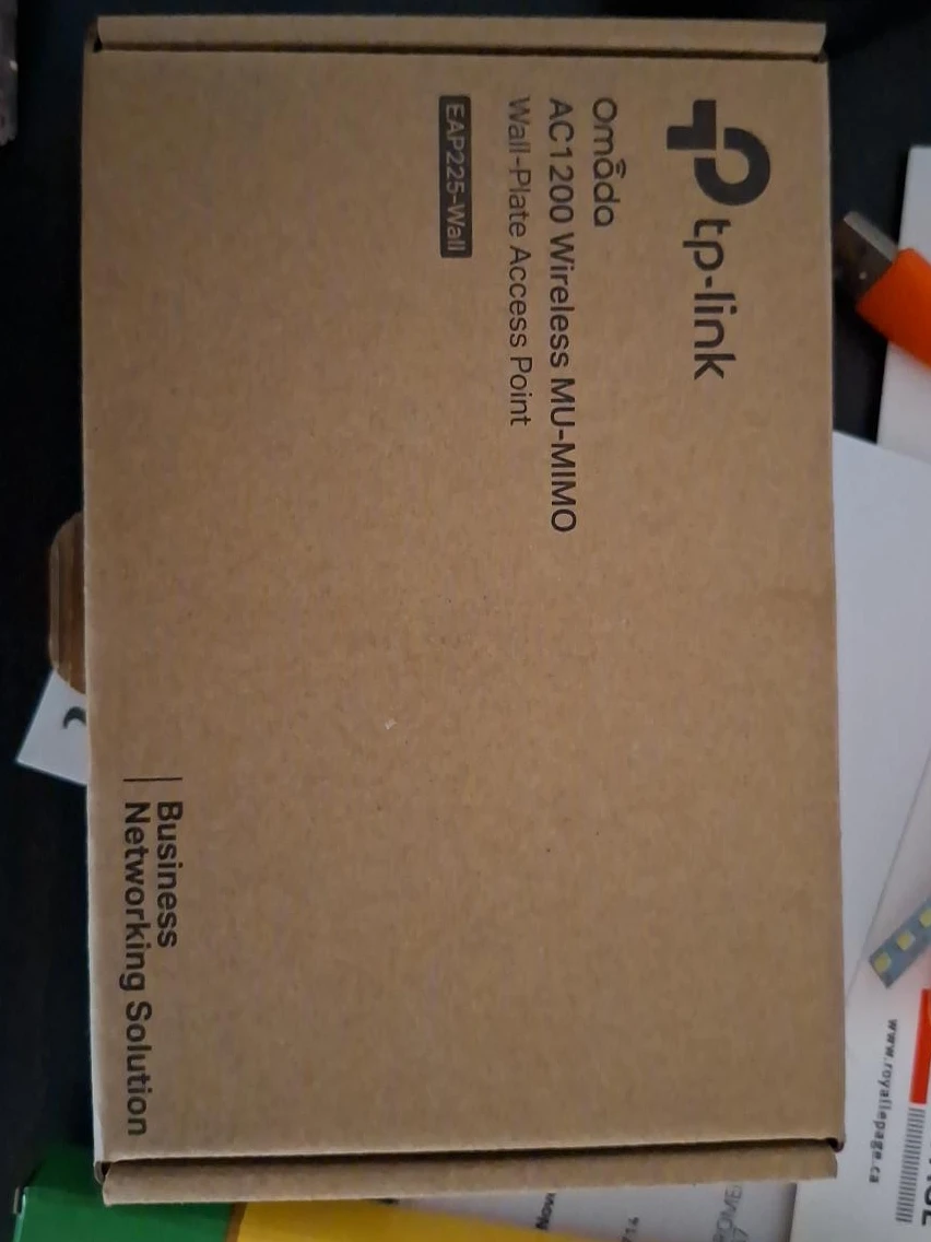 TP-Link Omada AC1200 Wireless MU-MIMO Wall-Plate Access Point