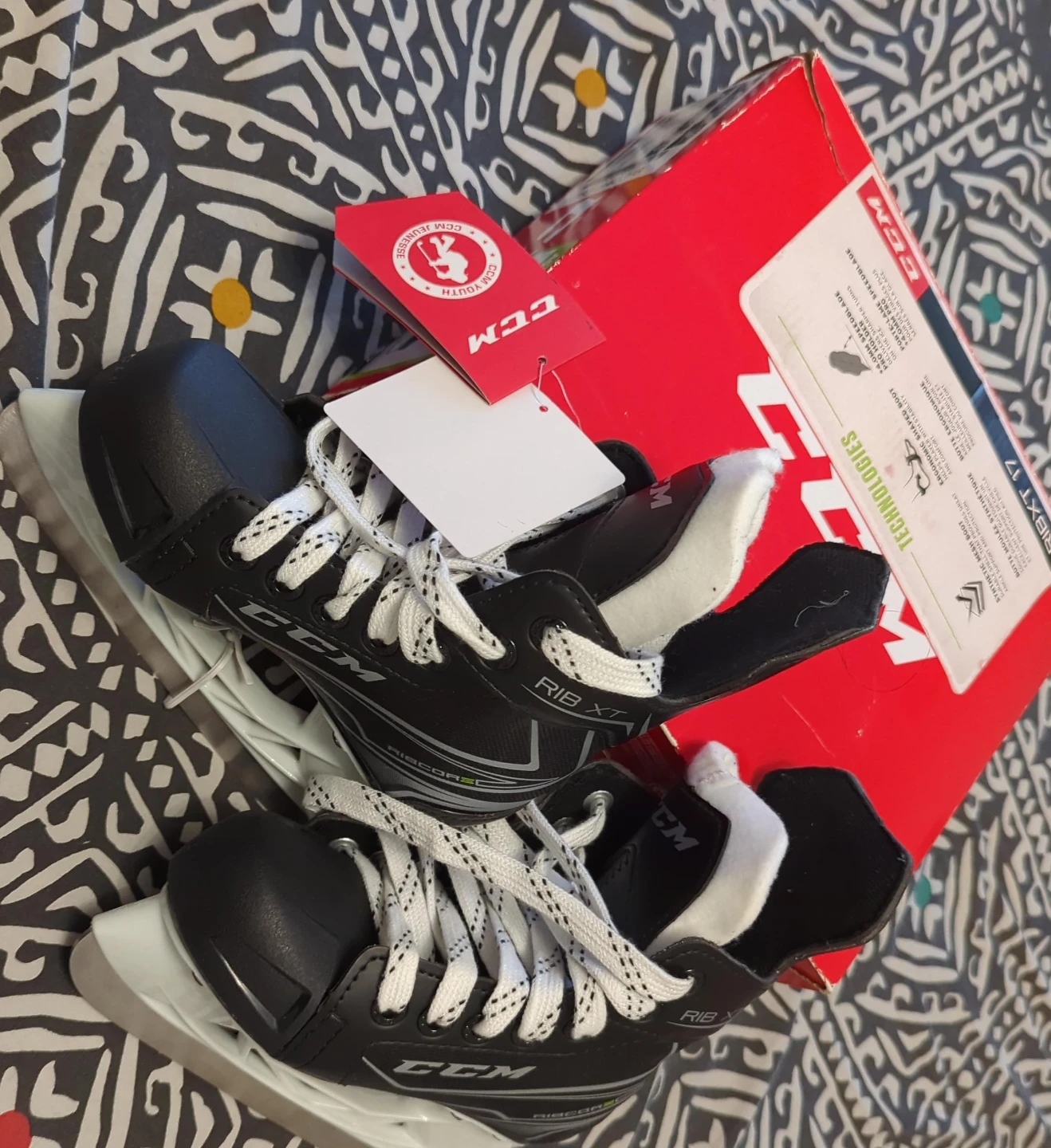 CCM Rib XT Youth Ice Skates