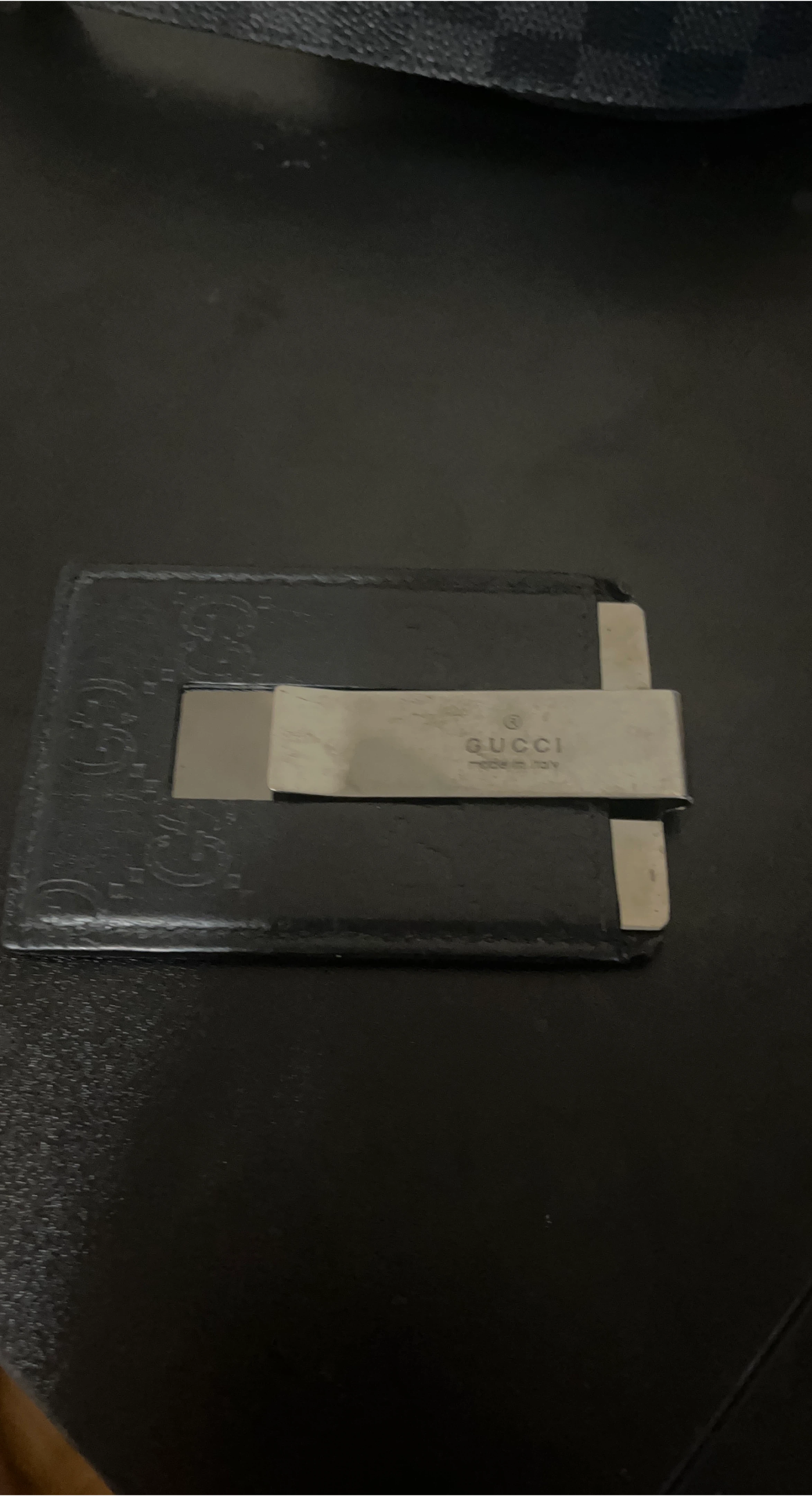 Gucci Signature Leather Money Clip Wallet