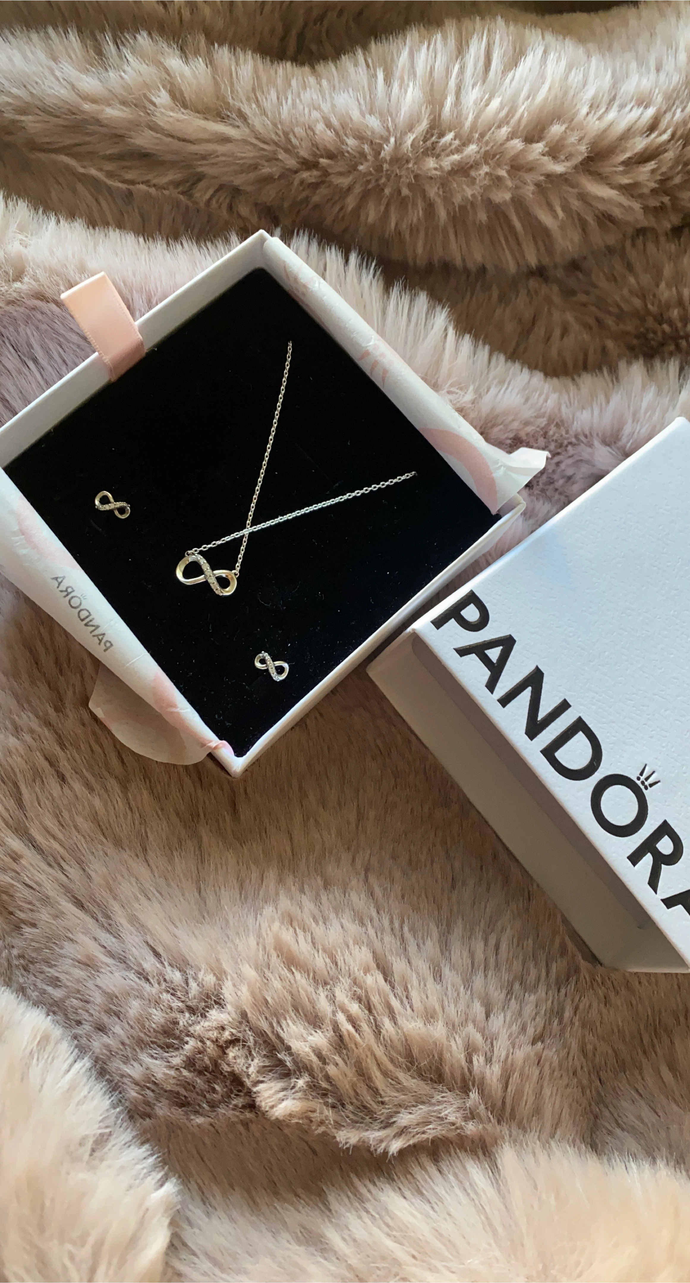 Pandora Infinity Necklace & Earrings Set