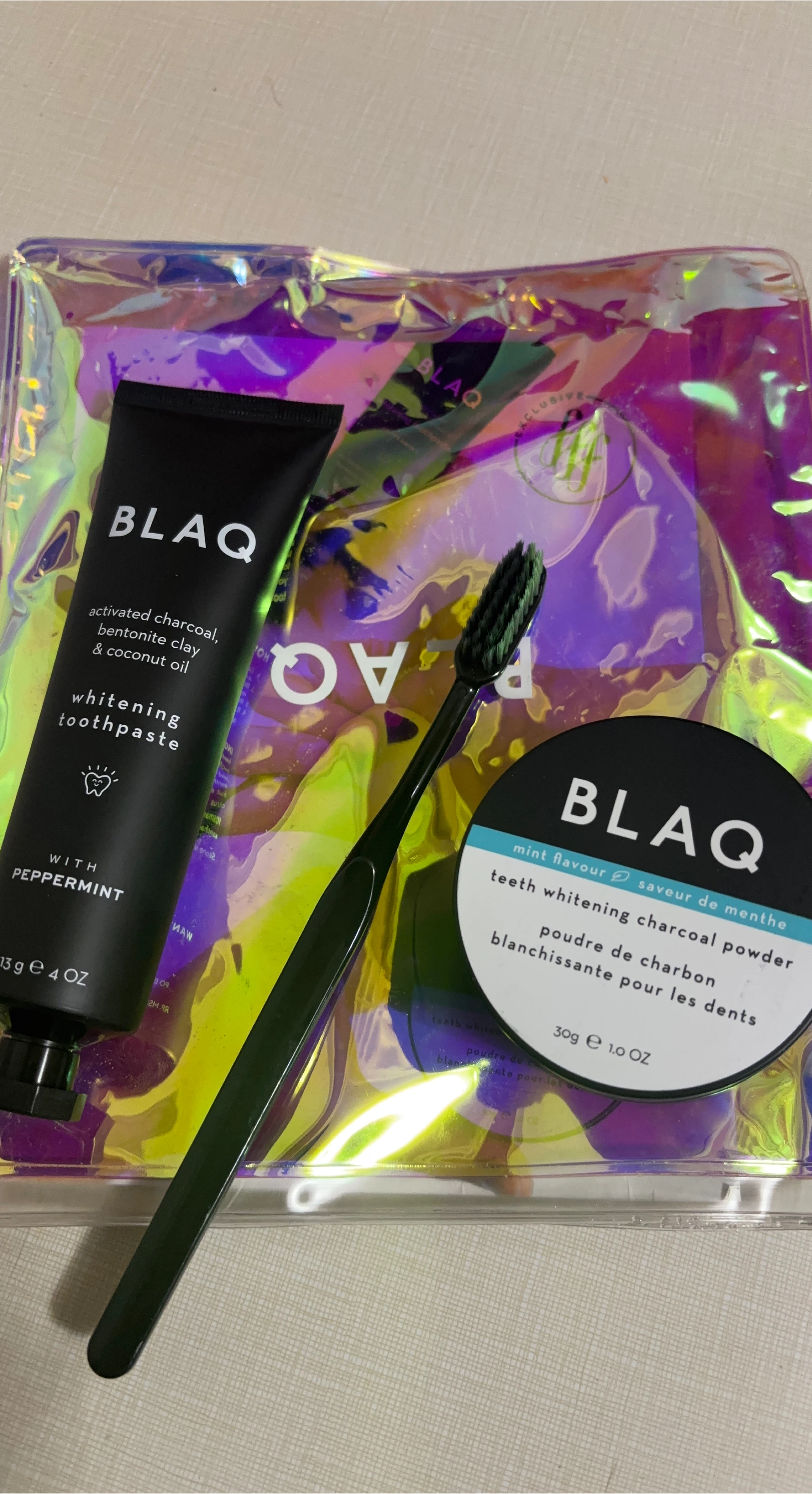 BLAQ  teeth whitening charcoal powder and paste