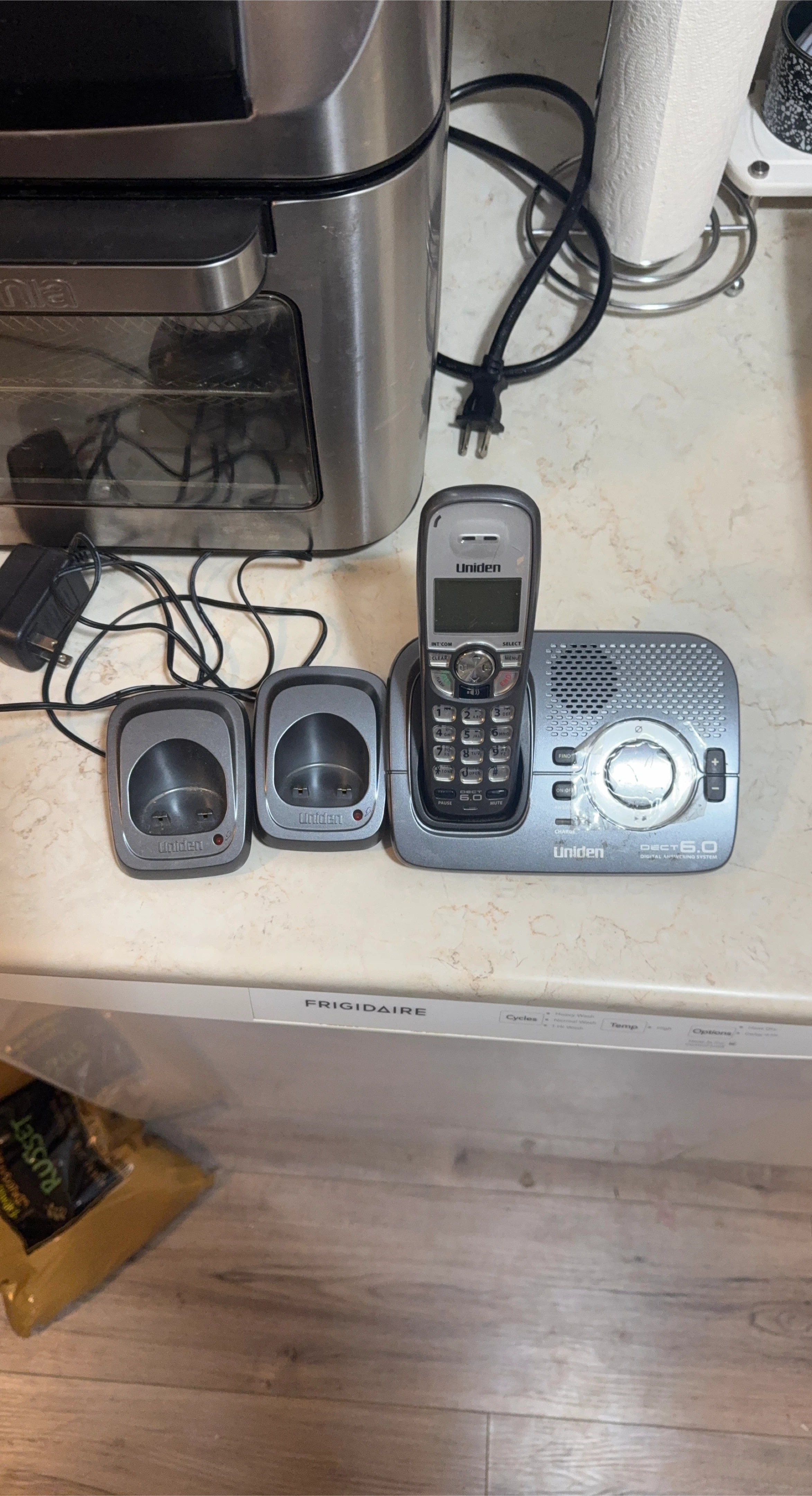 Uniden DECT 6.0 Digital Answering System