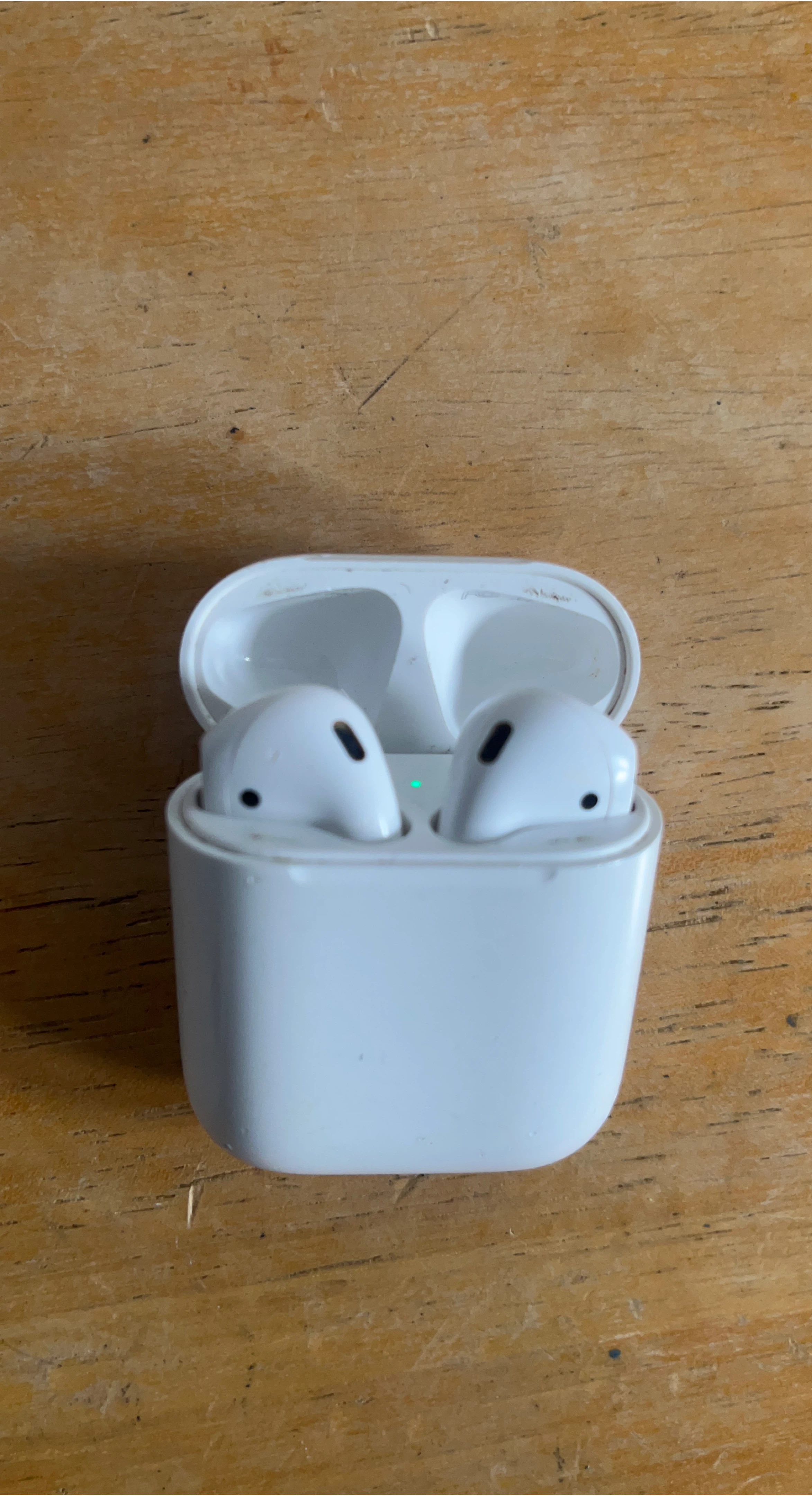 Apple AirPods (2nd Generation)