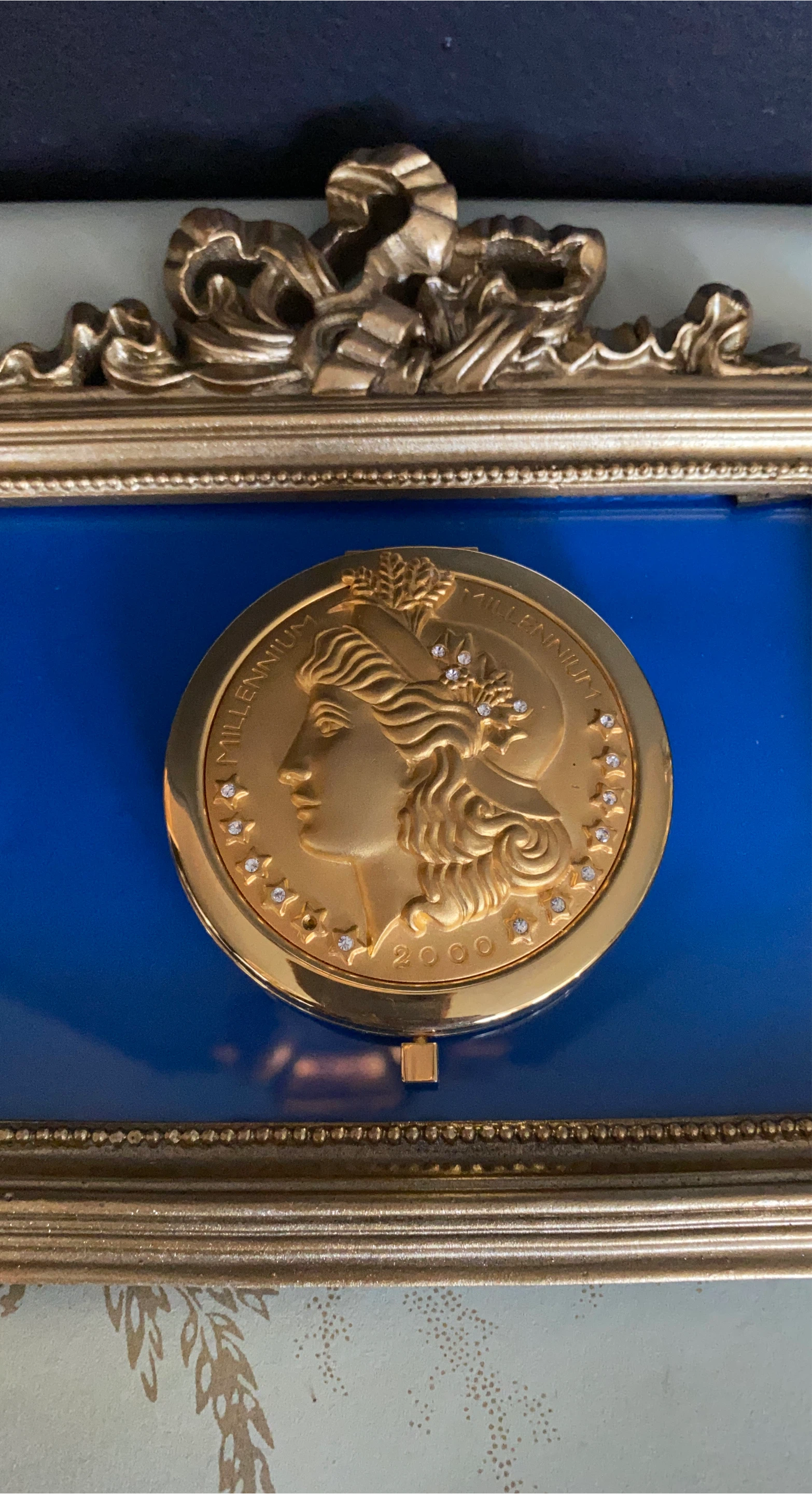 Estee Lauder Millennium 2000 Gold Compact