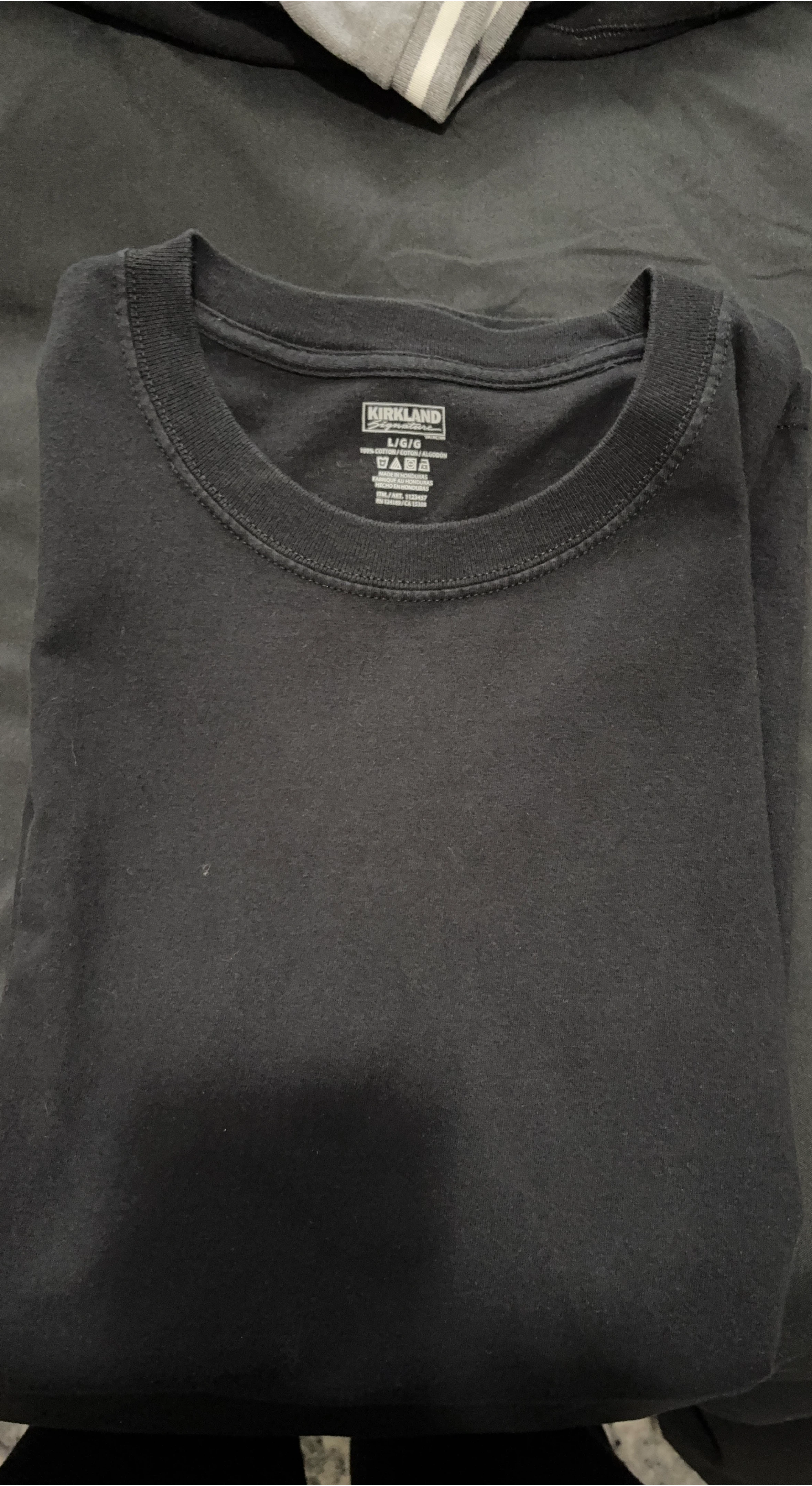 Kirkland Signature Black T-Shirt - Size L