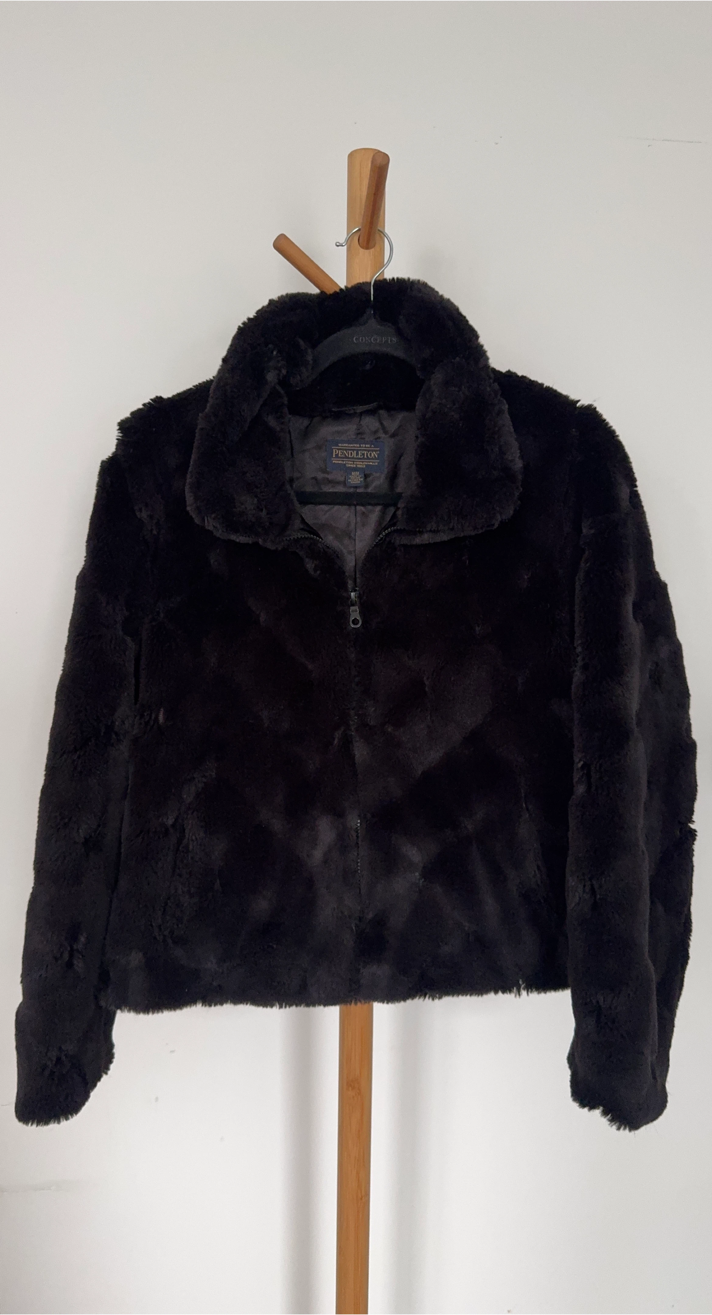 Pendleton Faux Fur Jacket - Size M/M