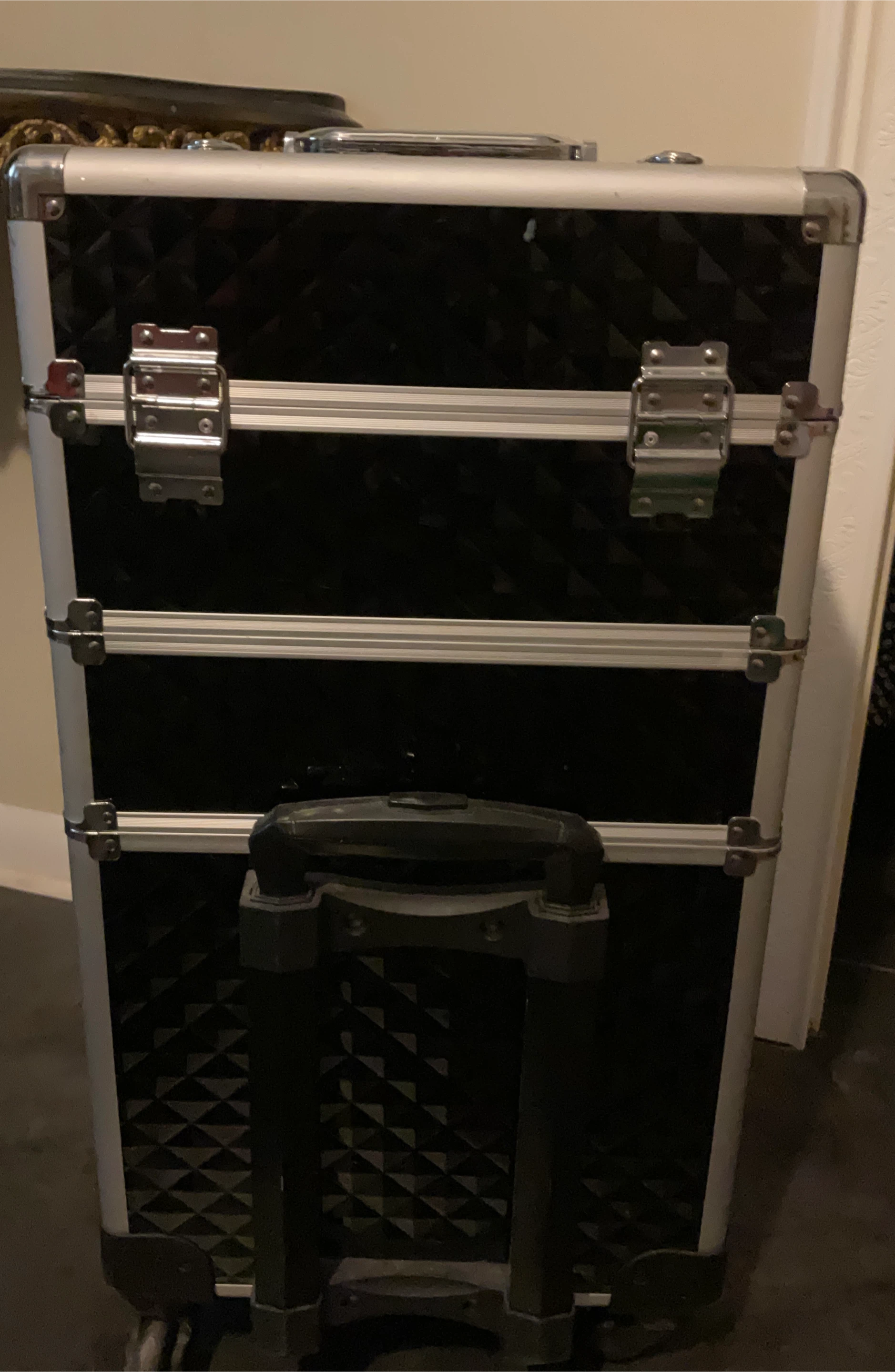 Black Rolling Makeup Train Case