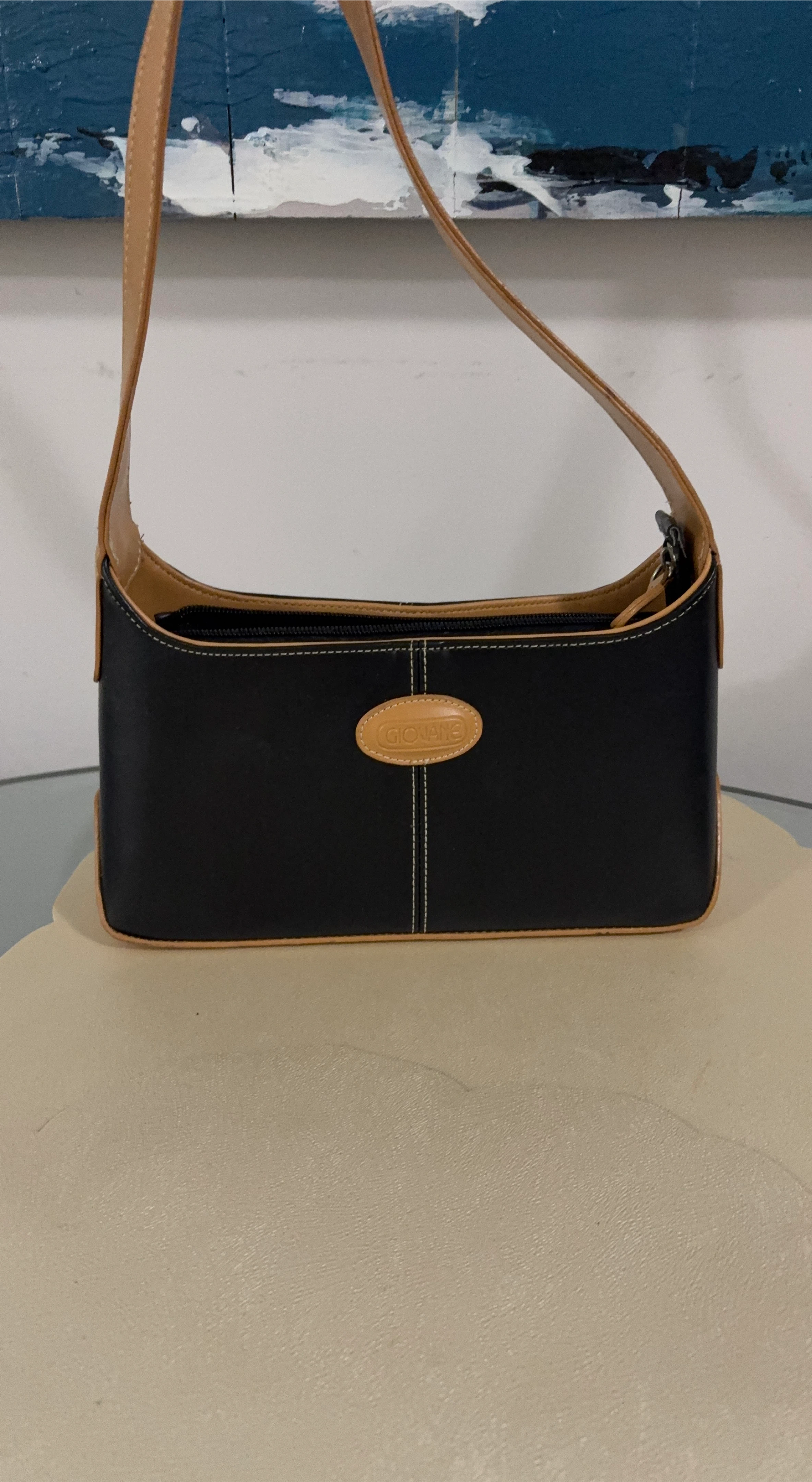 Giovane Black Shoulder Bag