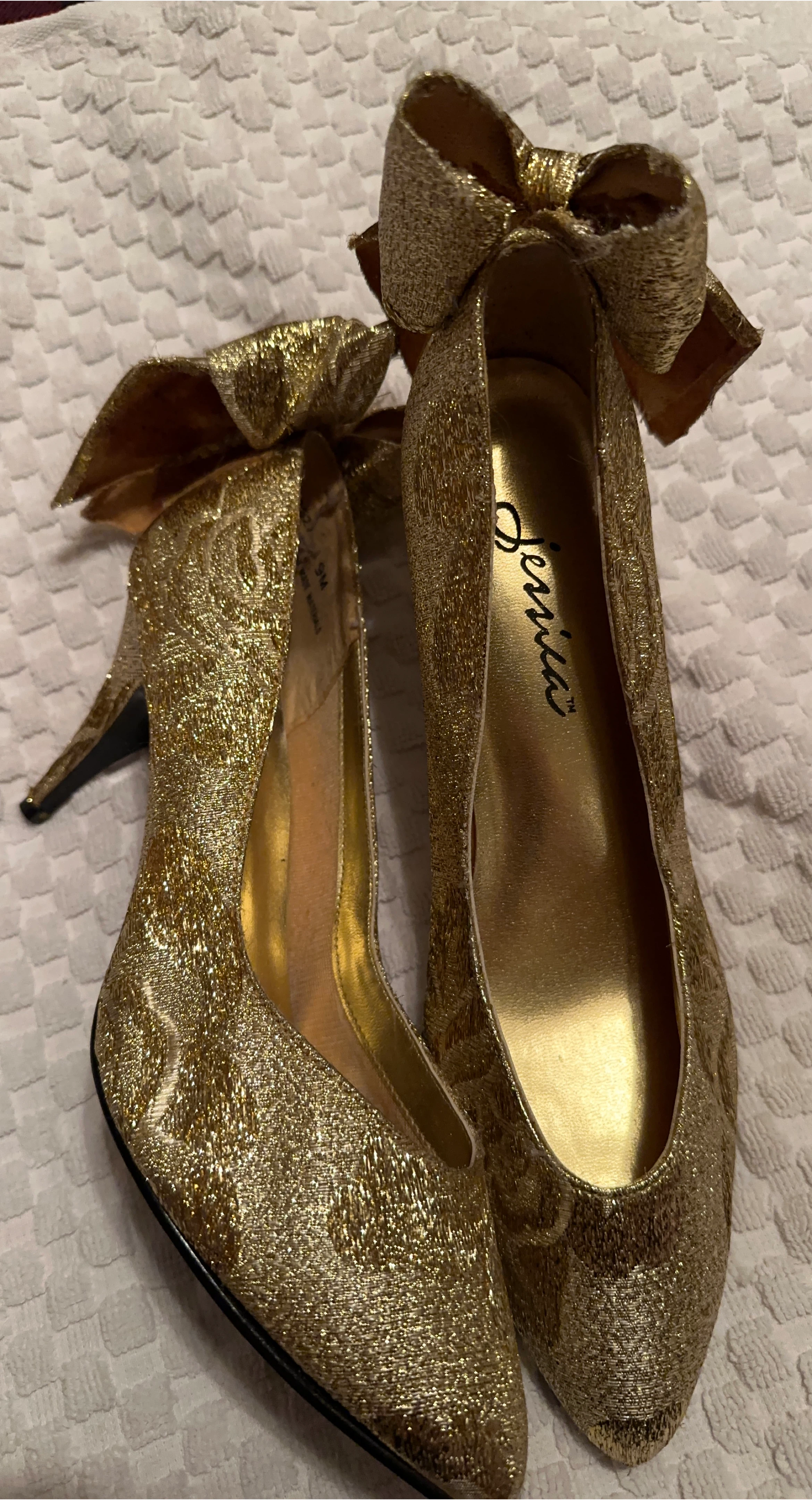 Golden Heels with Rose Pattern and Bows