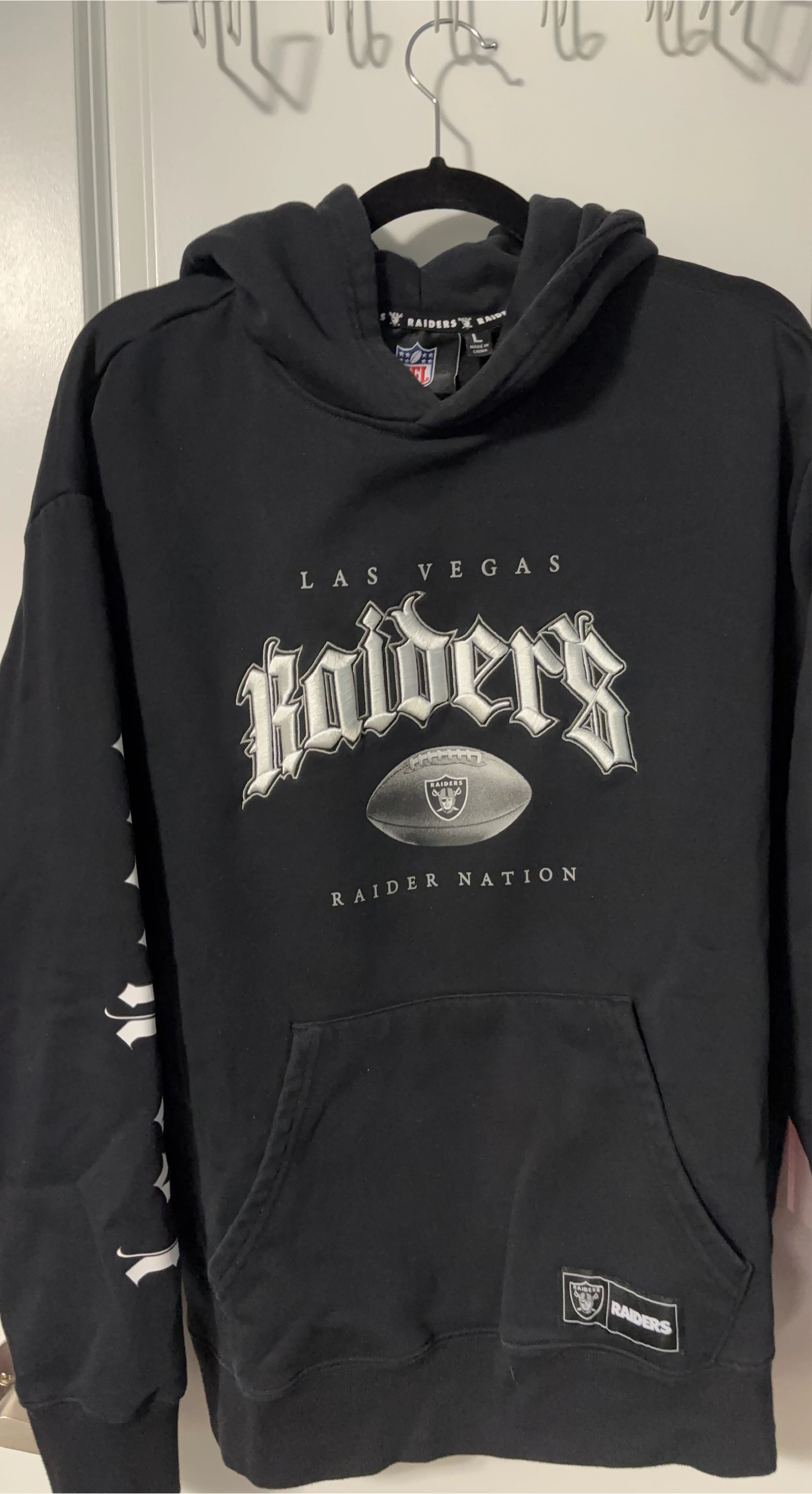 Las Vegas Raiders Hoodie - Size L🏆