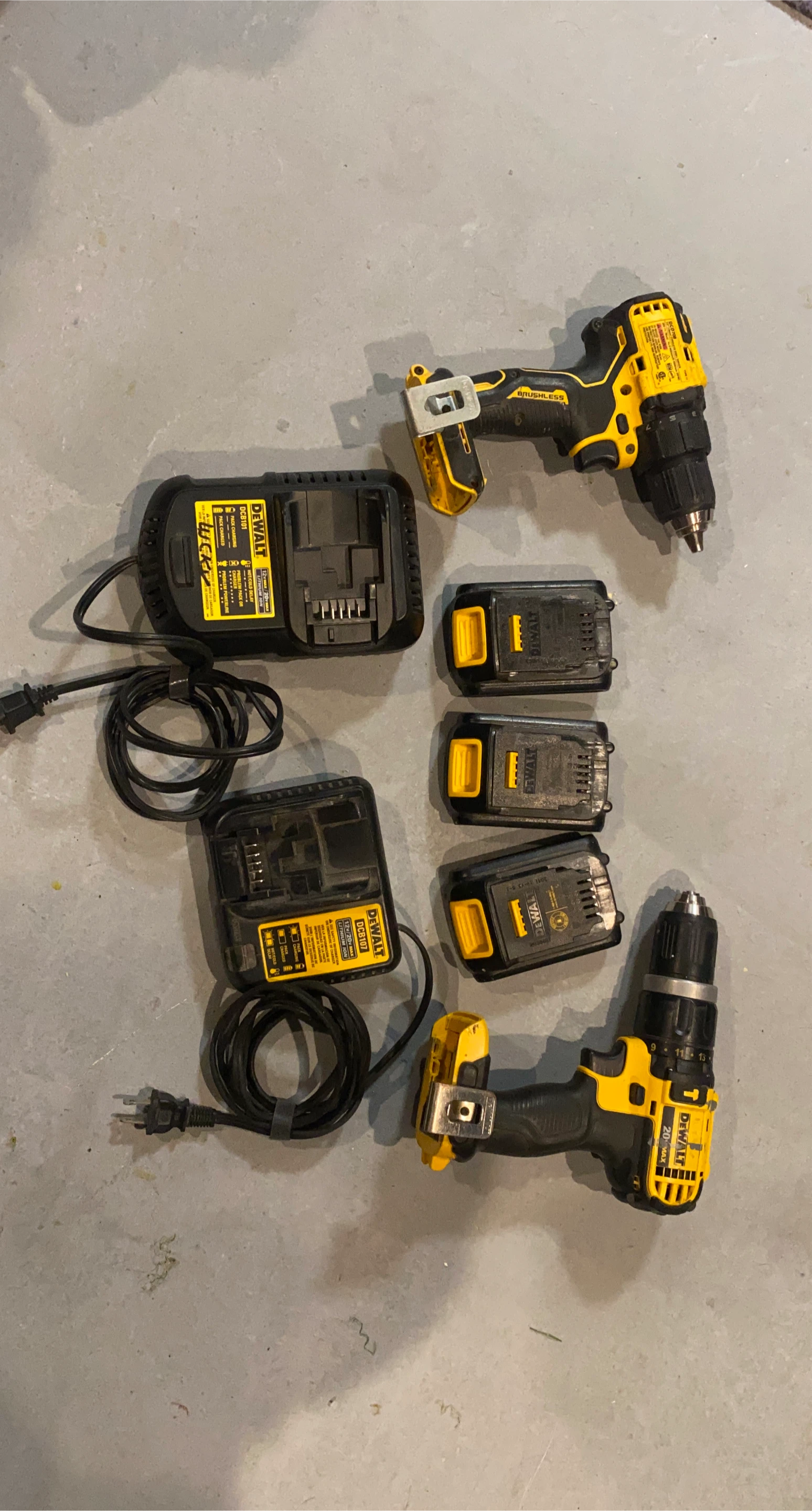 DeWalt 20V MAX Cordless Drill Combo Kit
