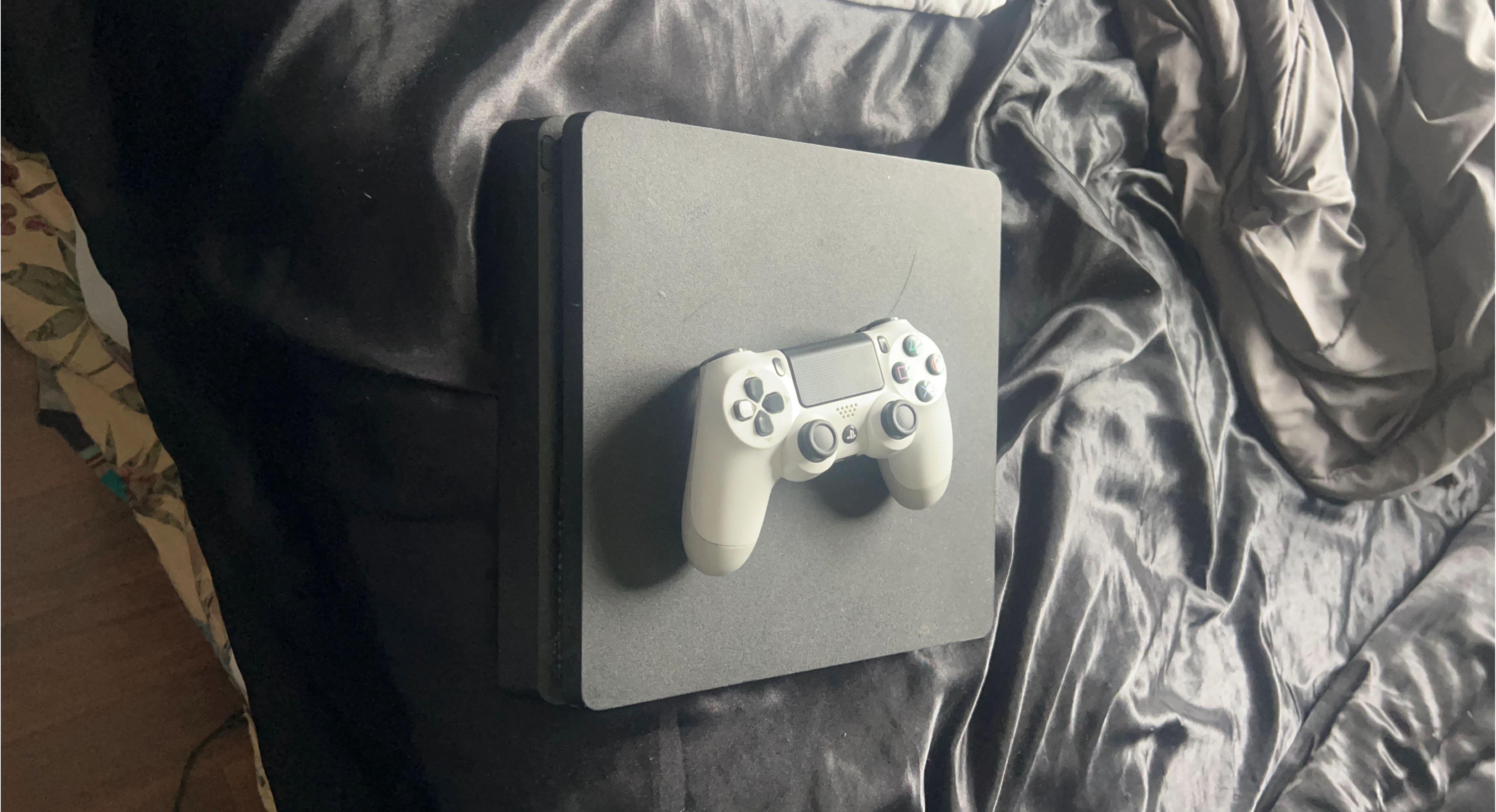 PlayStation 4 (PS4) Console