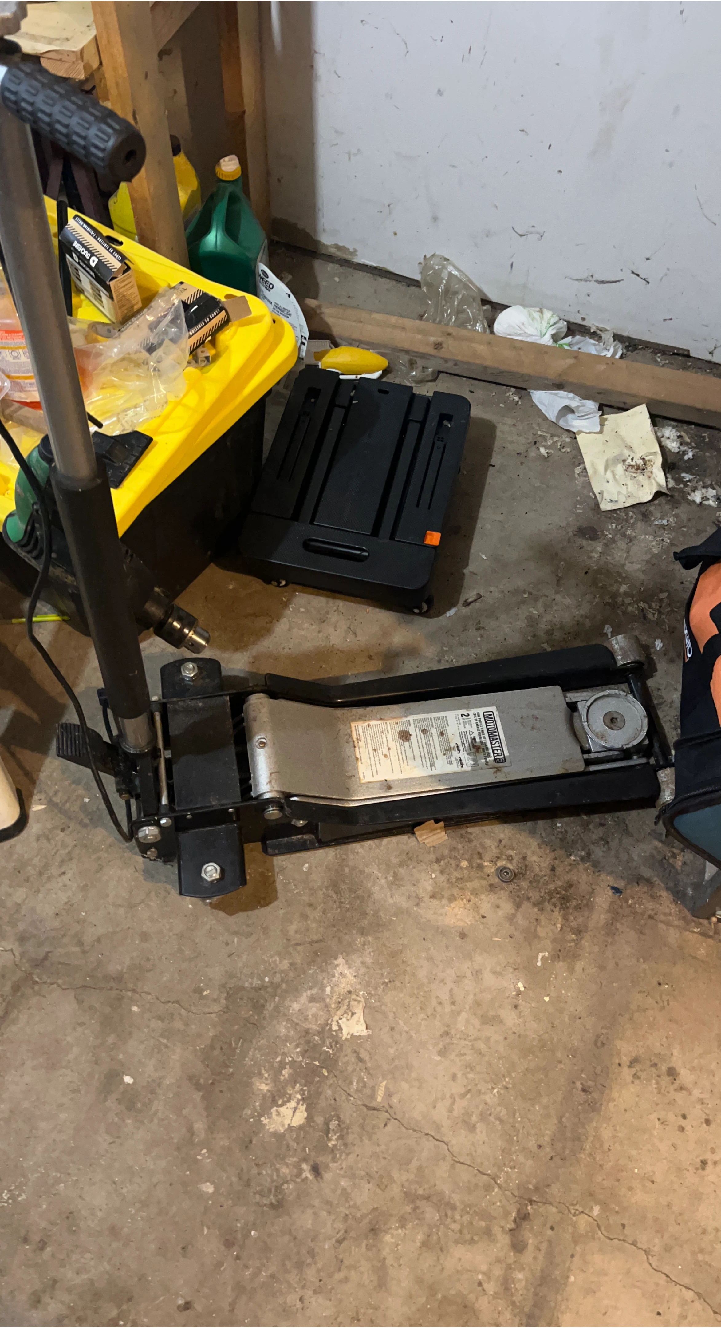 Motomaster 2 Ton Low Profile Hydraulic Jack