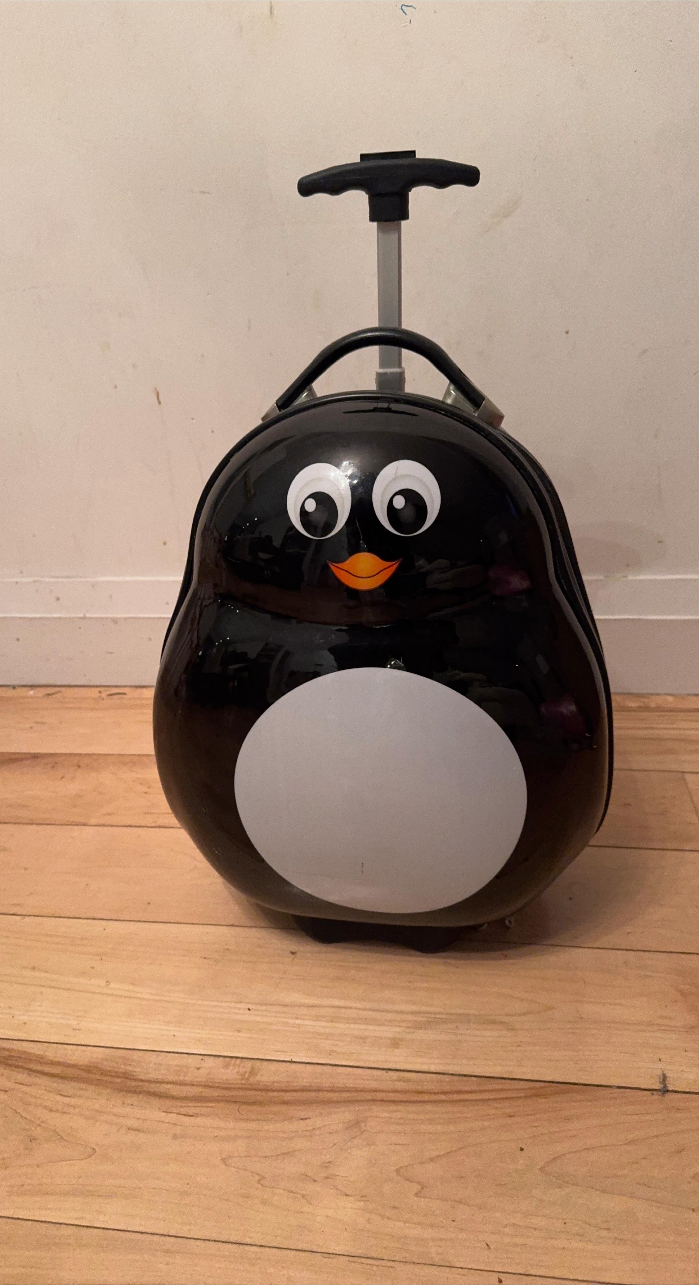 Penguin Rolling Luggage