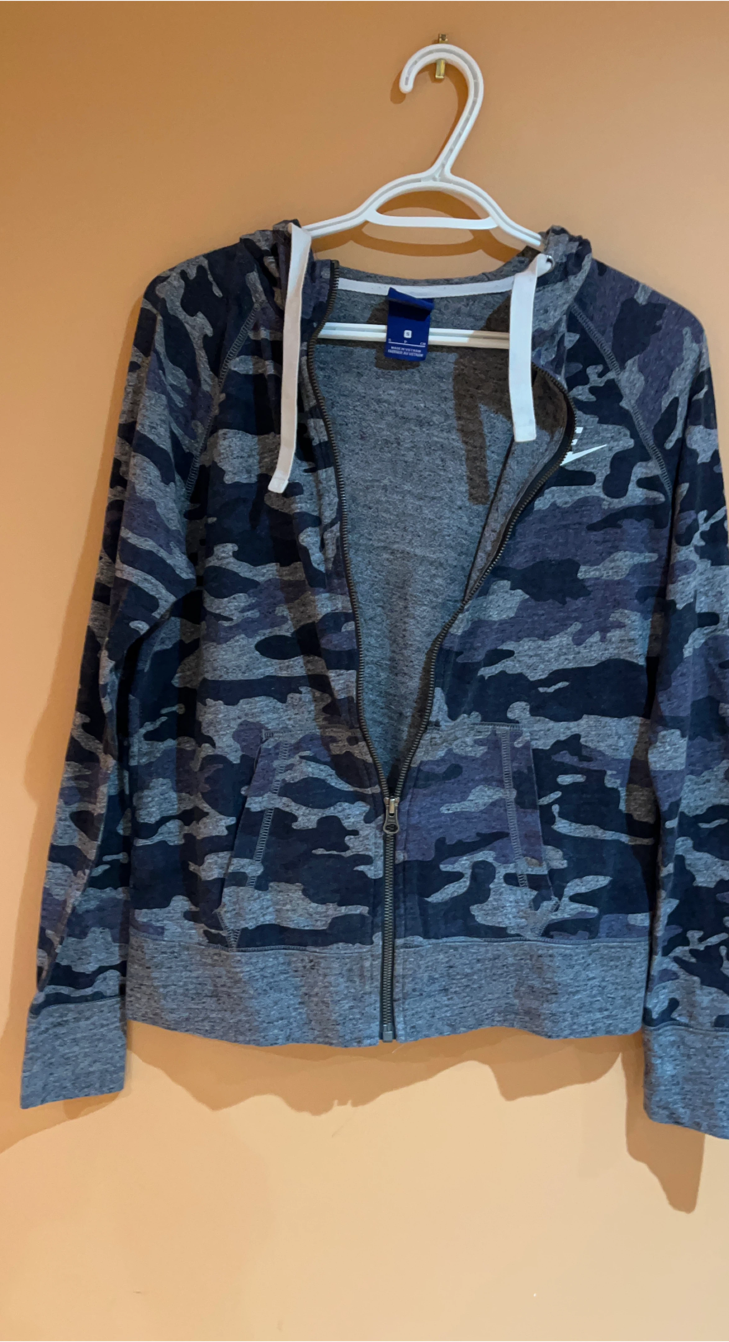 Nike Camo Zip-Up Hoodie - Size Small