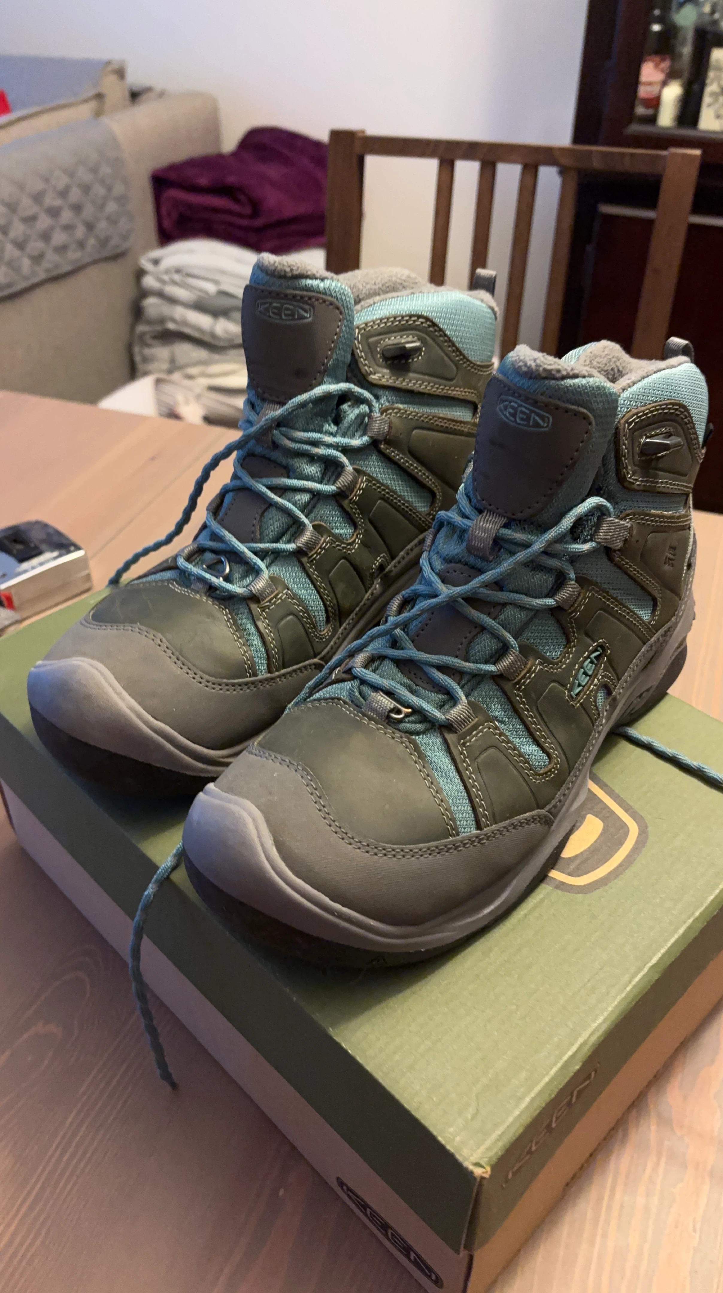 Keen Hiking Boots, Size 10 M (US)