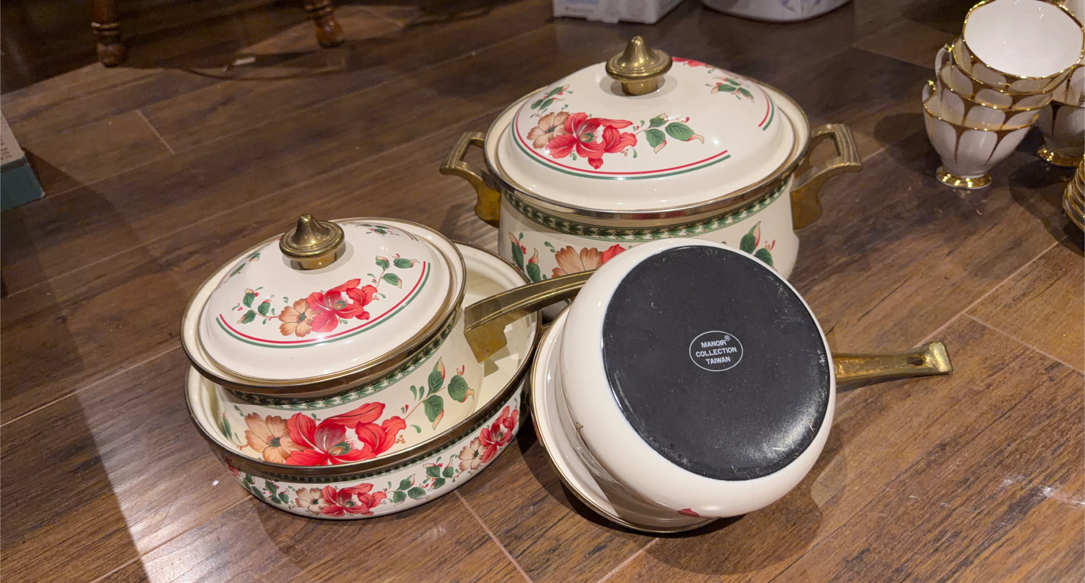 Manoir Collection Cookware Set
