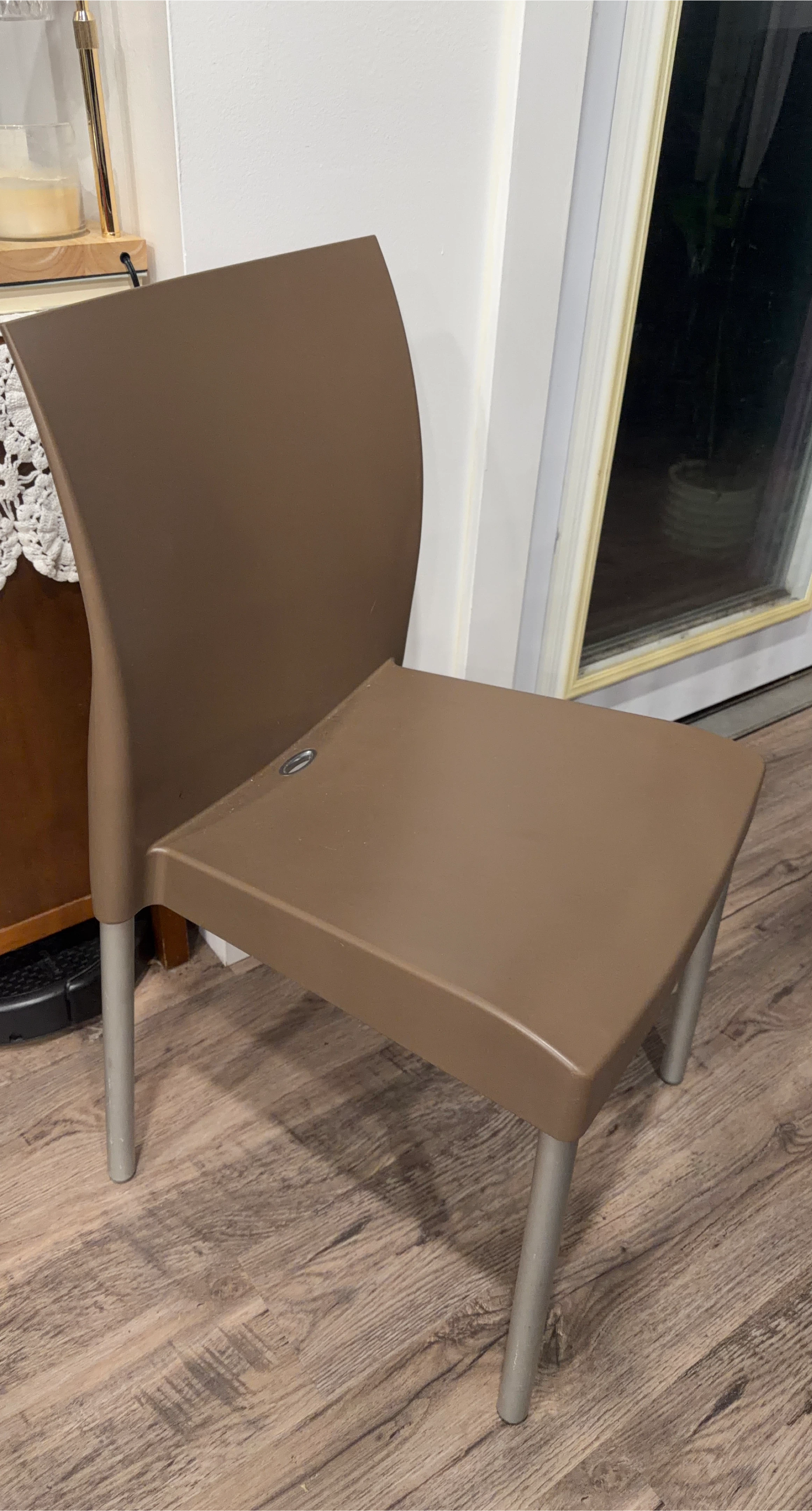🧡Brown Plastic Chair with Metal Legs
