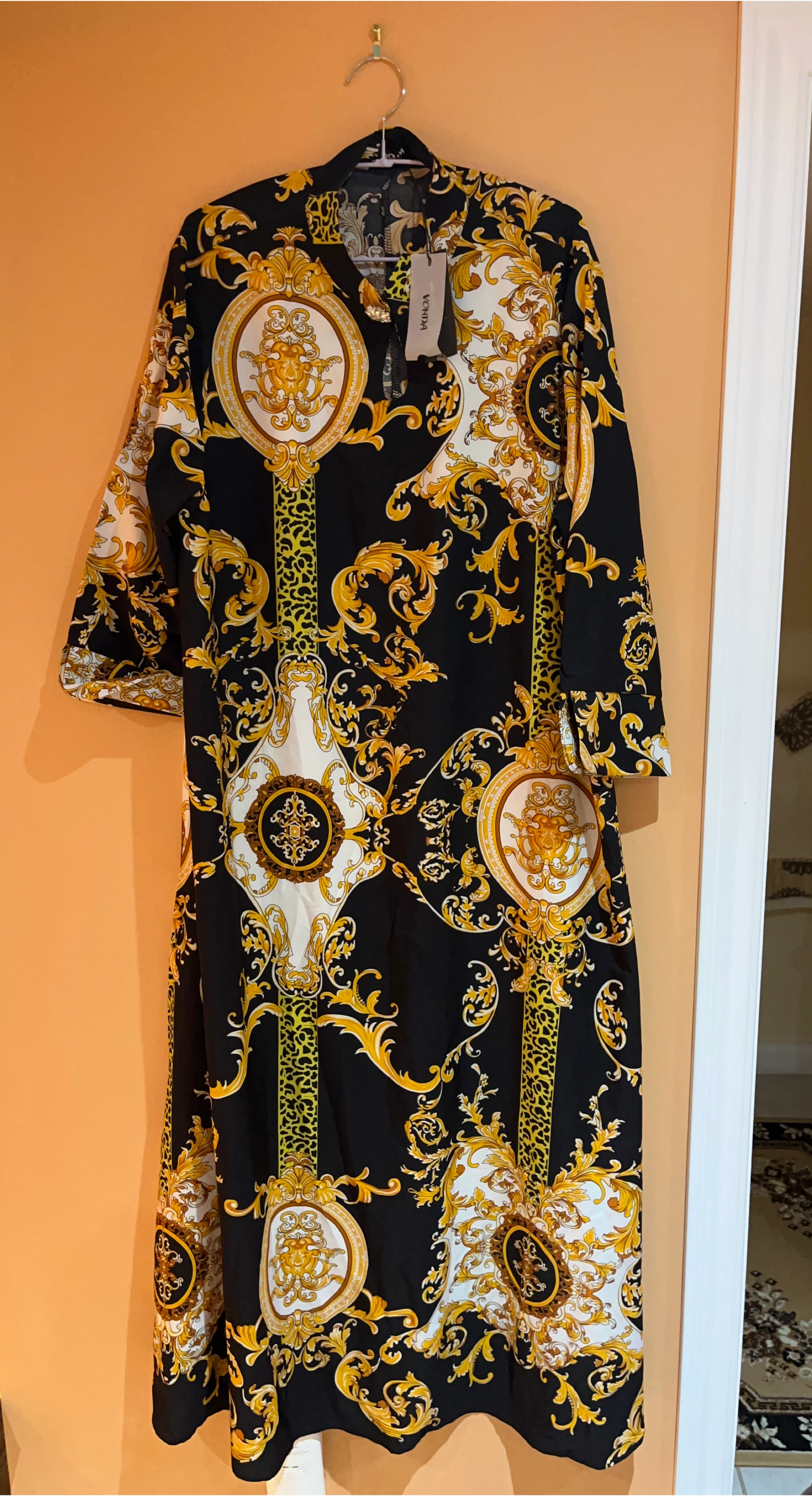 VONDA Black & Gold Print Dress