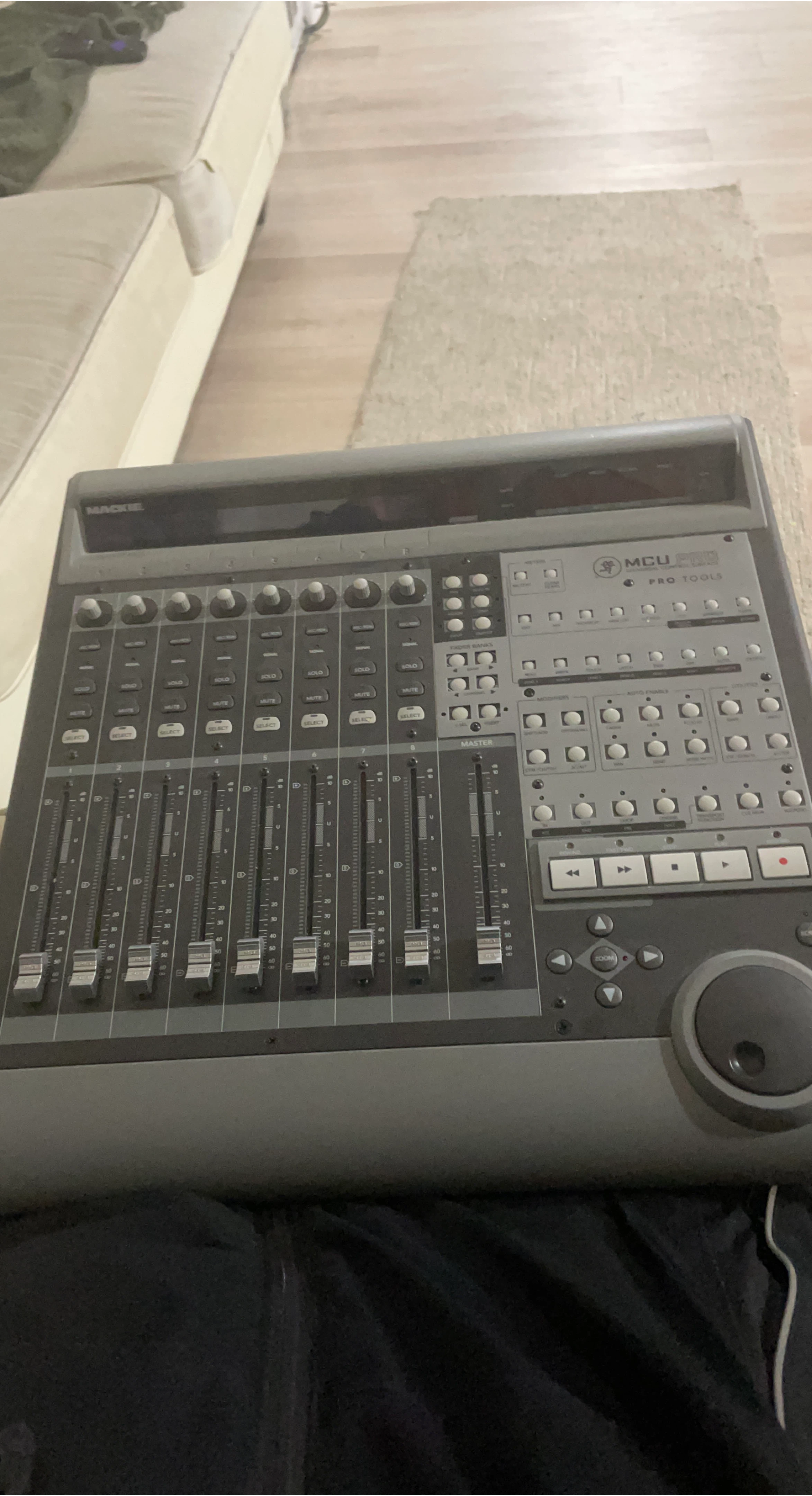 Motorized CONTROLLER Mackie MCU Pro DAW Controller - photo 3