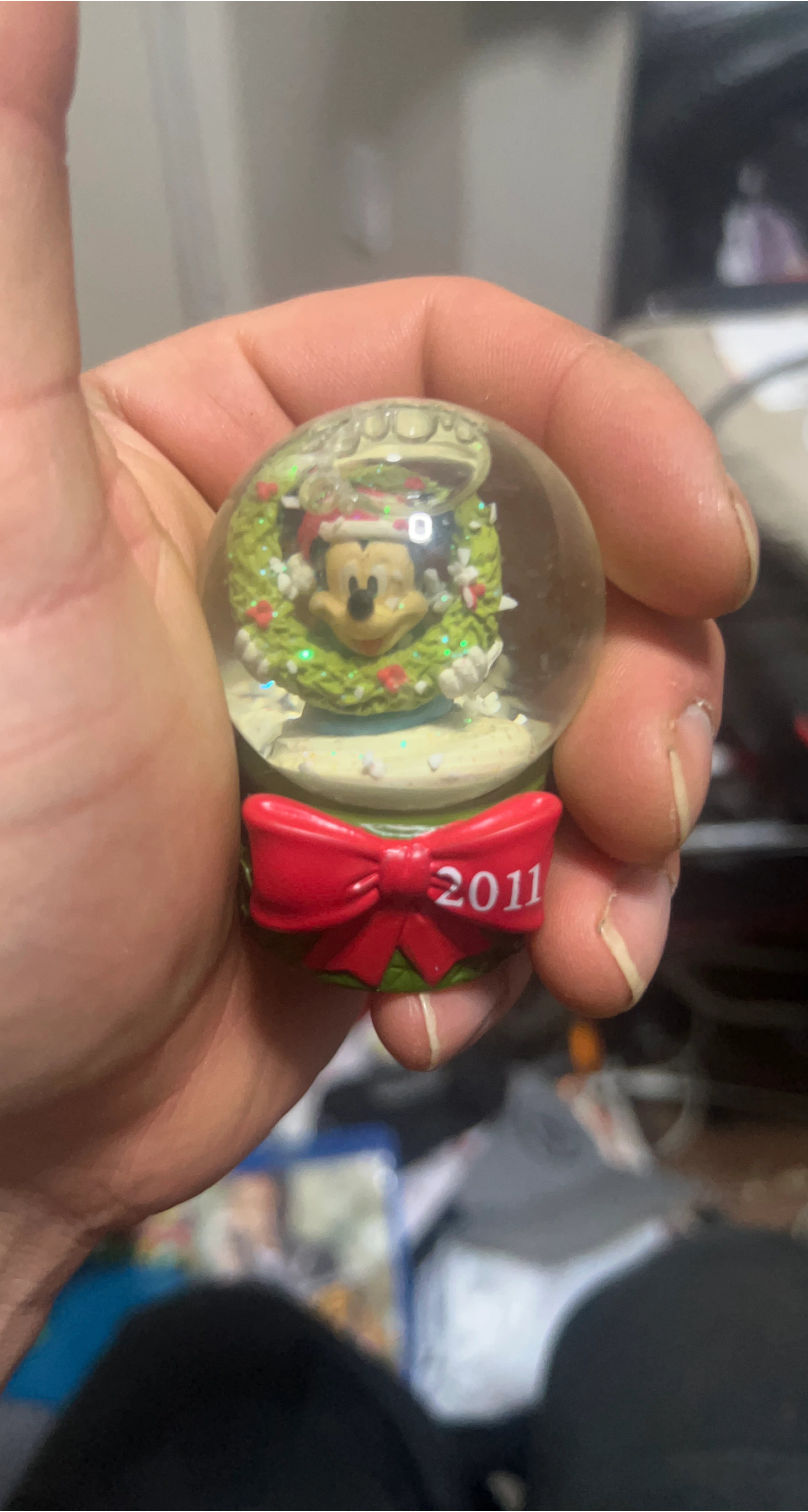 Disney Mickey Mouse 2011 Snow Globe