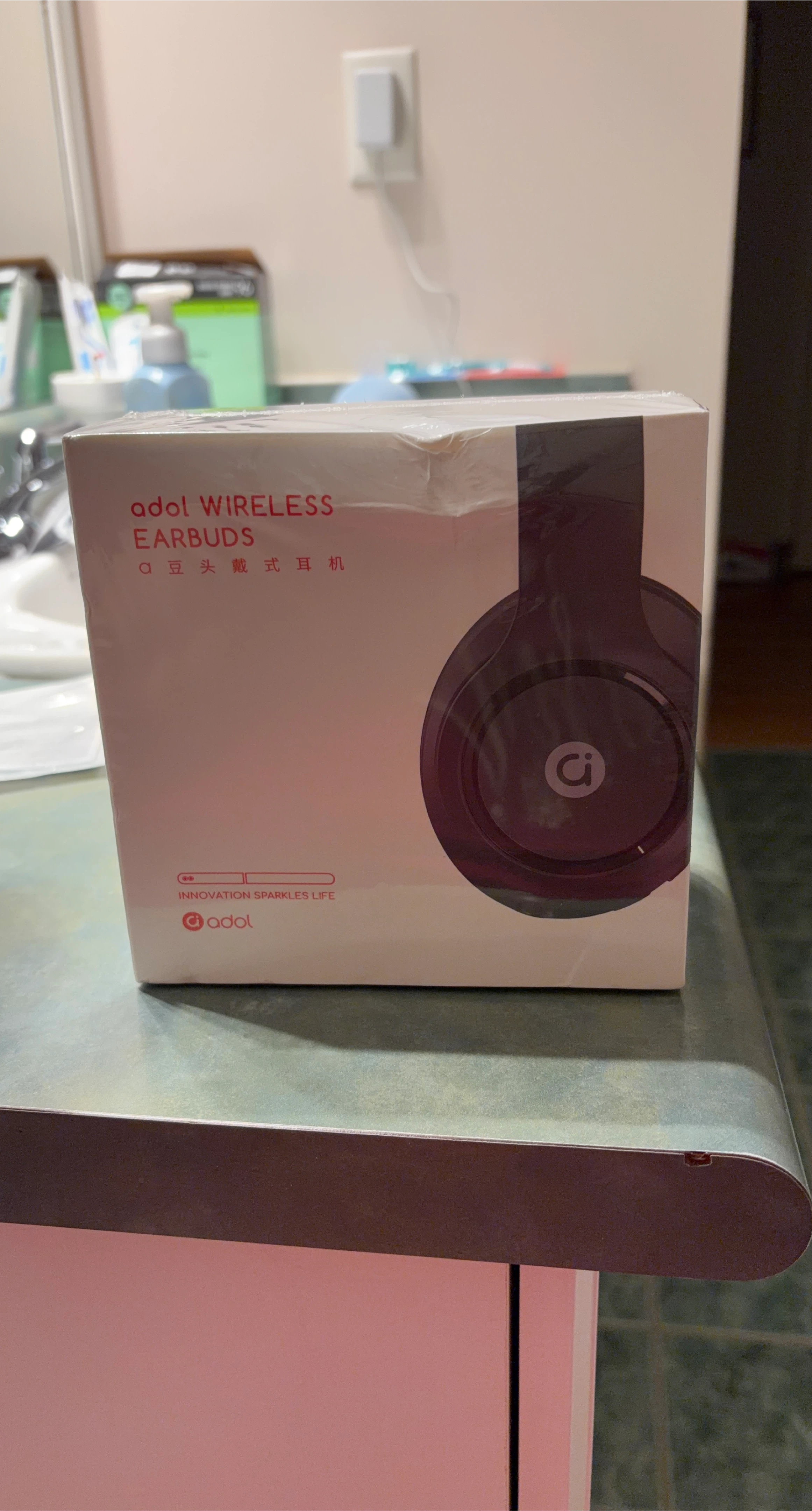 Adol Wireless Earbuds - Brand New