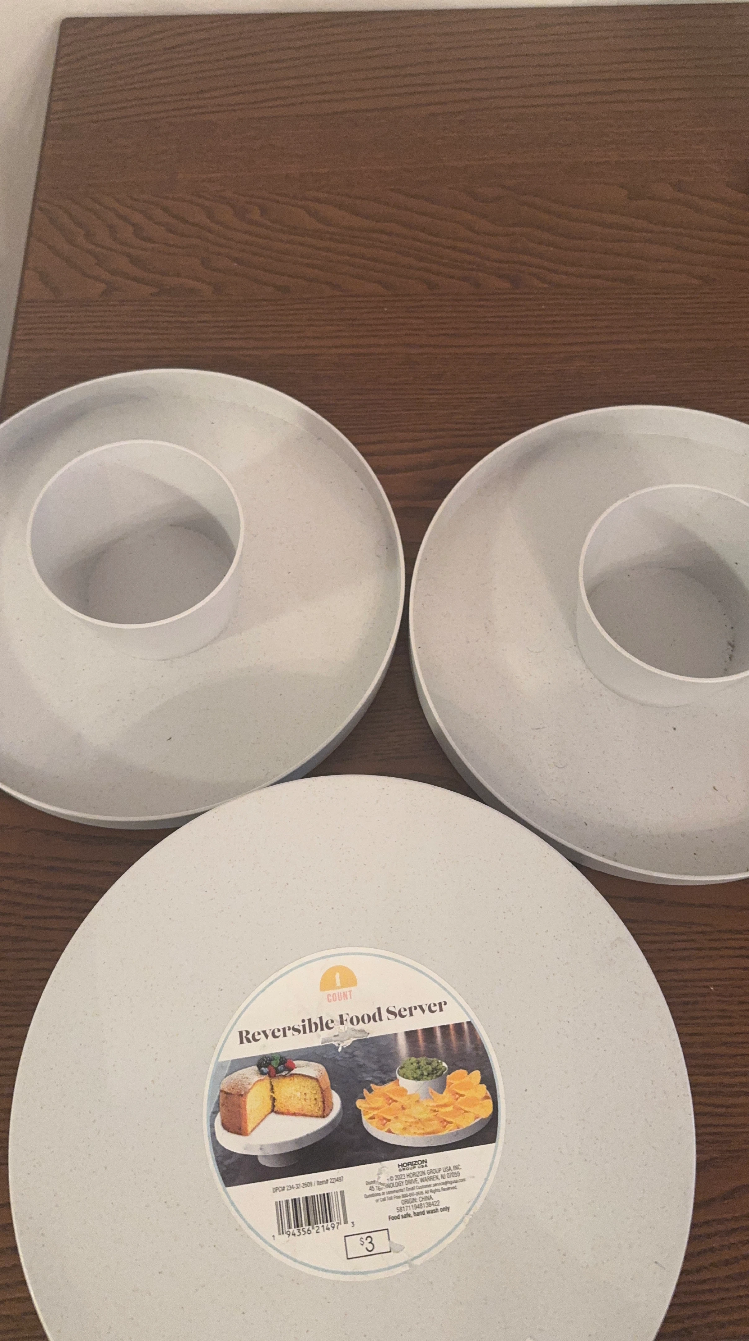 Reversible Food Server