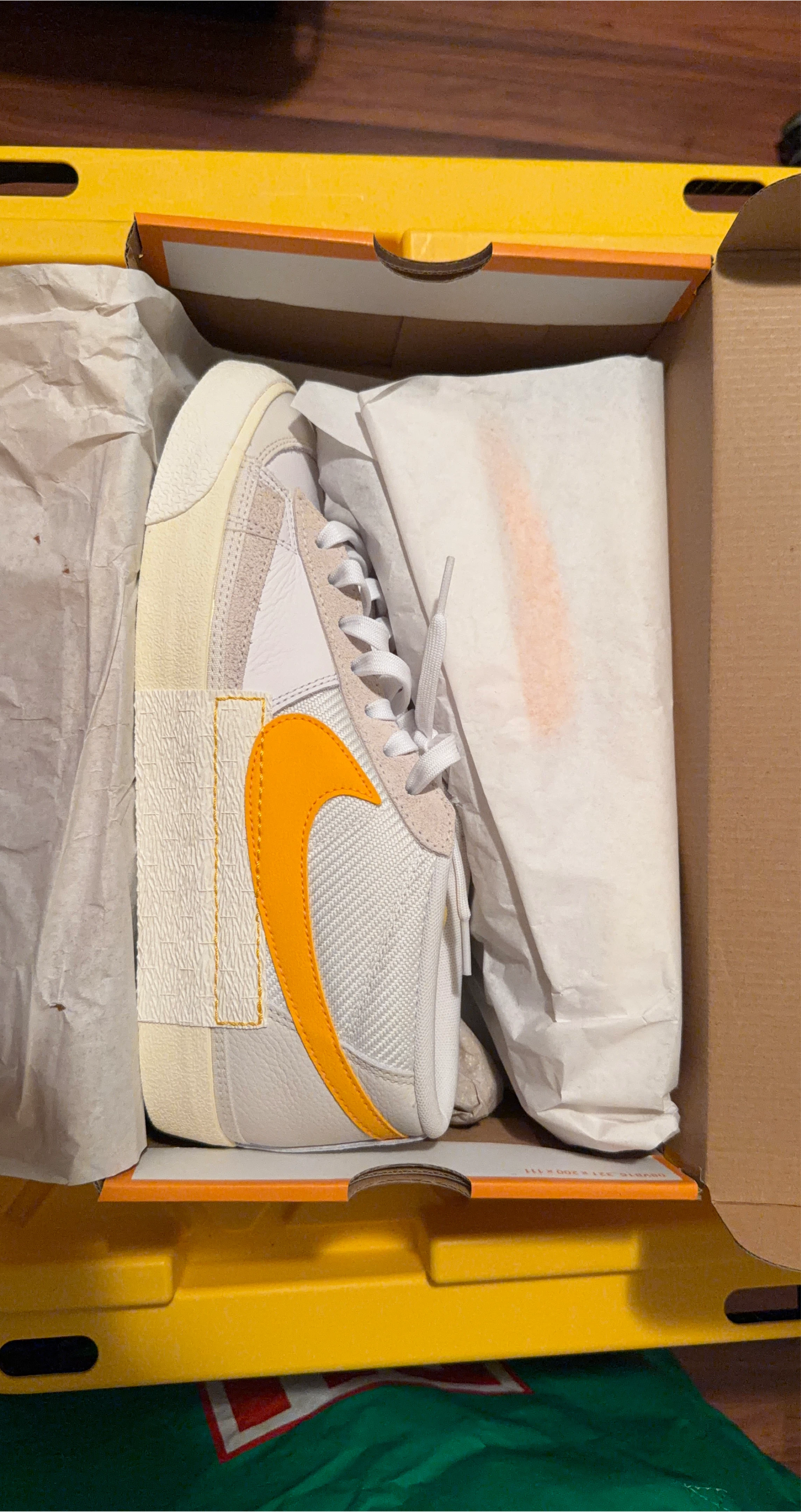 Nike Blazer Low '77 Jumbo White/Yellow - Like New!