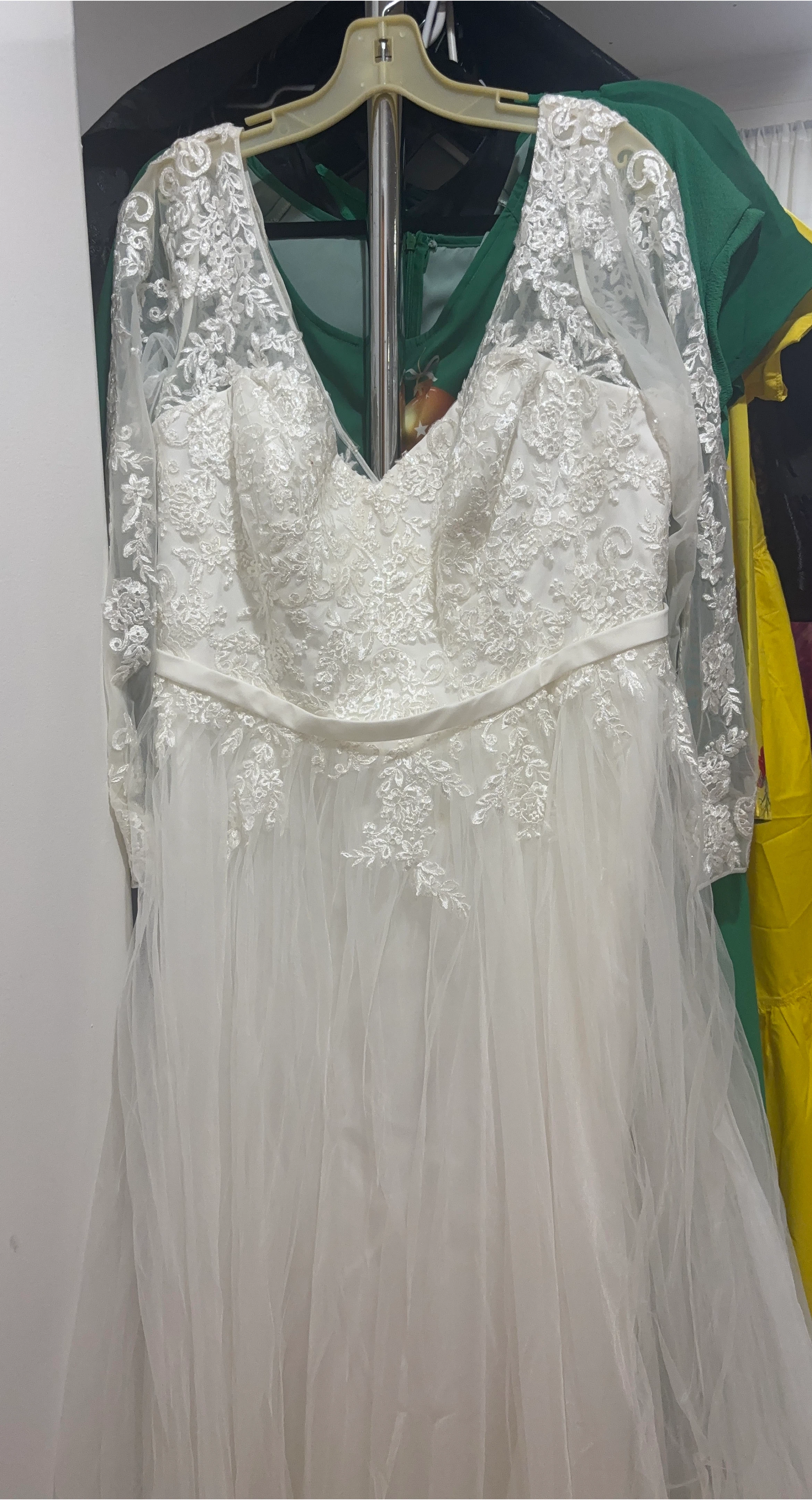 White Lace Wedding Dress