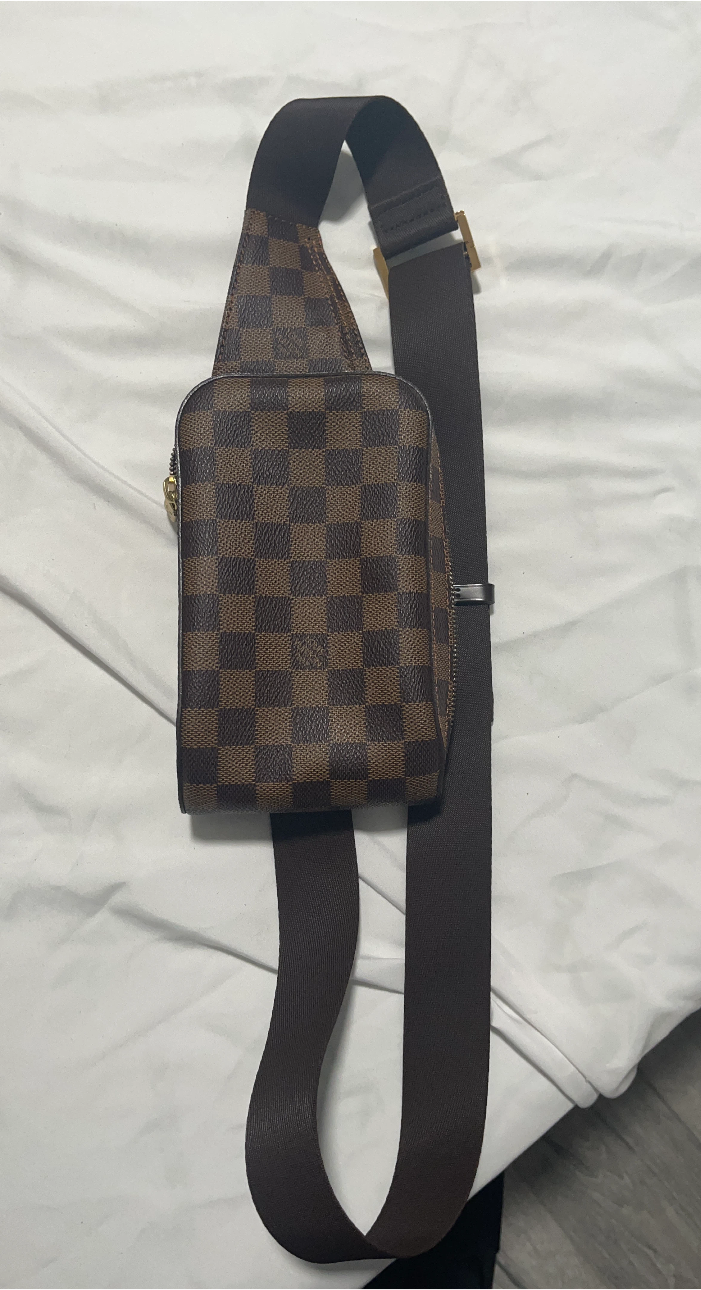 Louis Vuitton Avenue Sling Bag