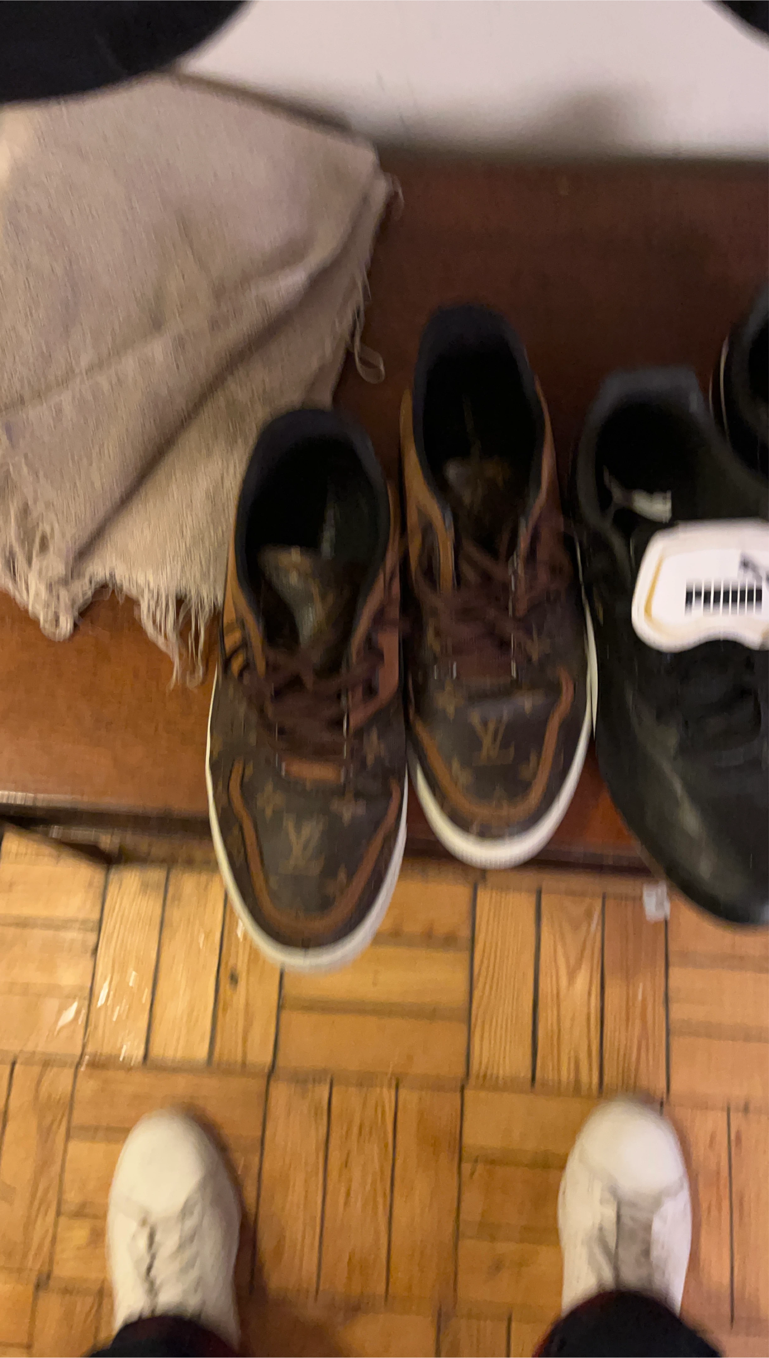 Louis Vuitton Monogram Sneakers