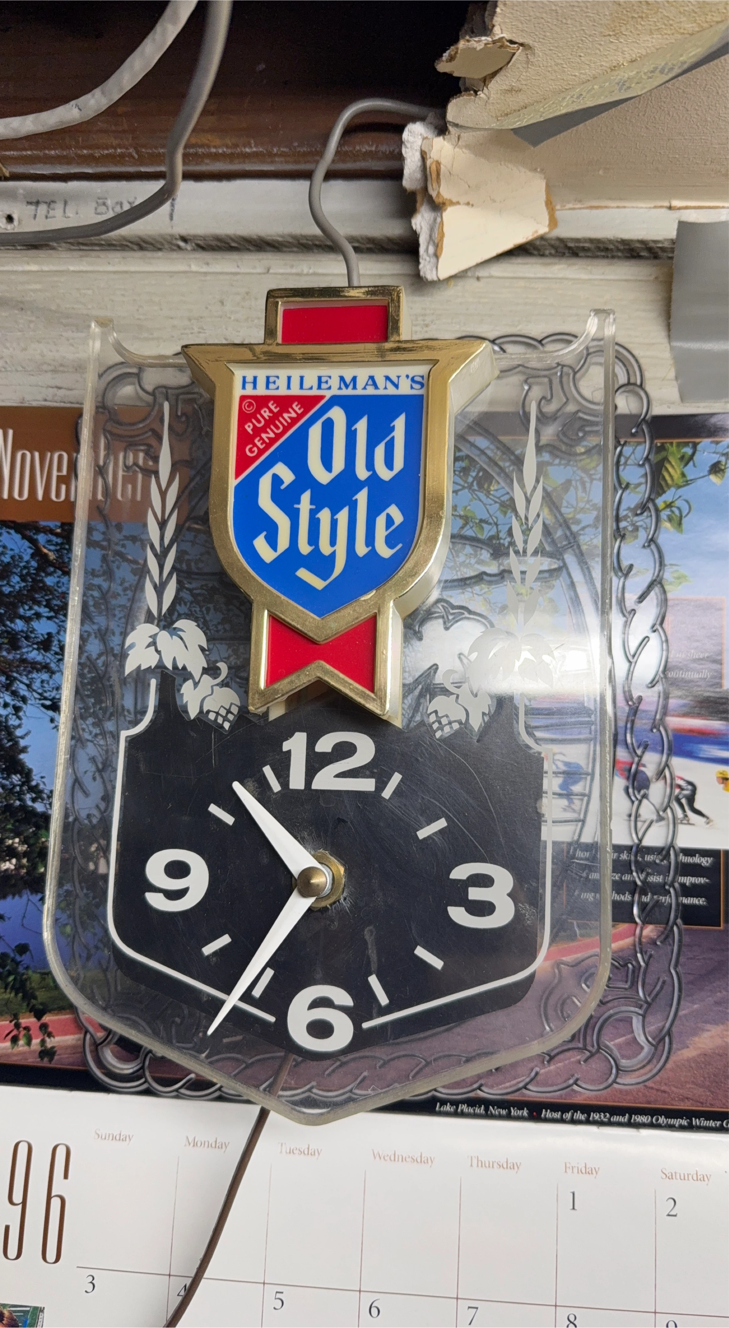 Heileman's Old Style Beer Clock